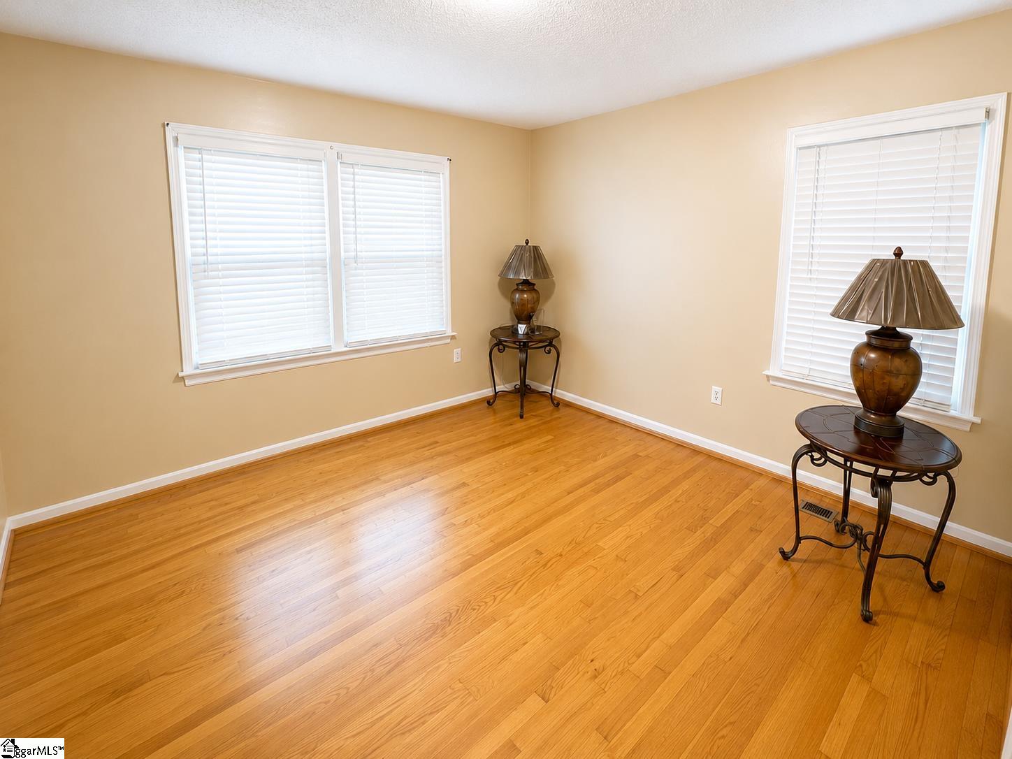 2501 Belaire Circle