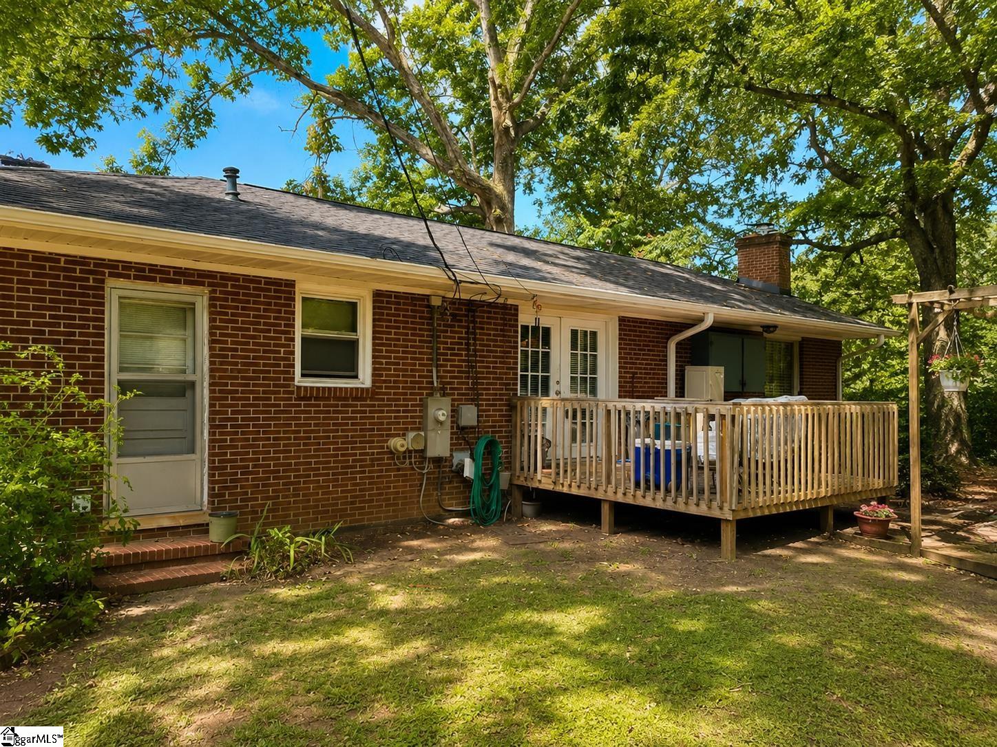 2501 Belaire Circle