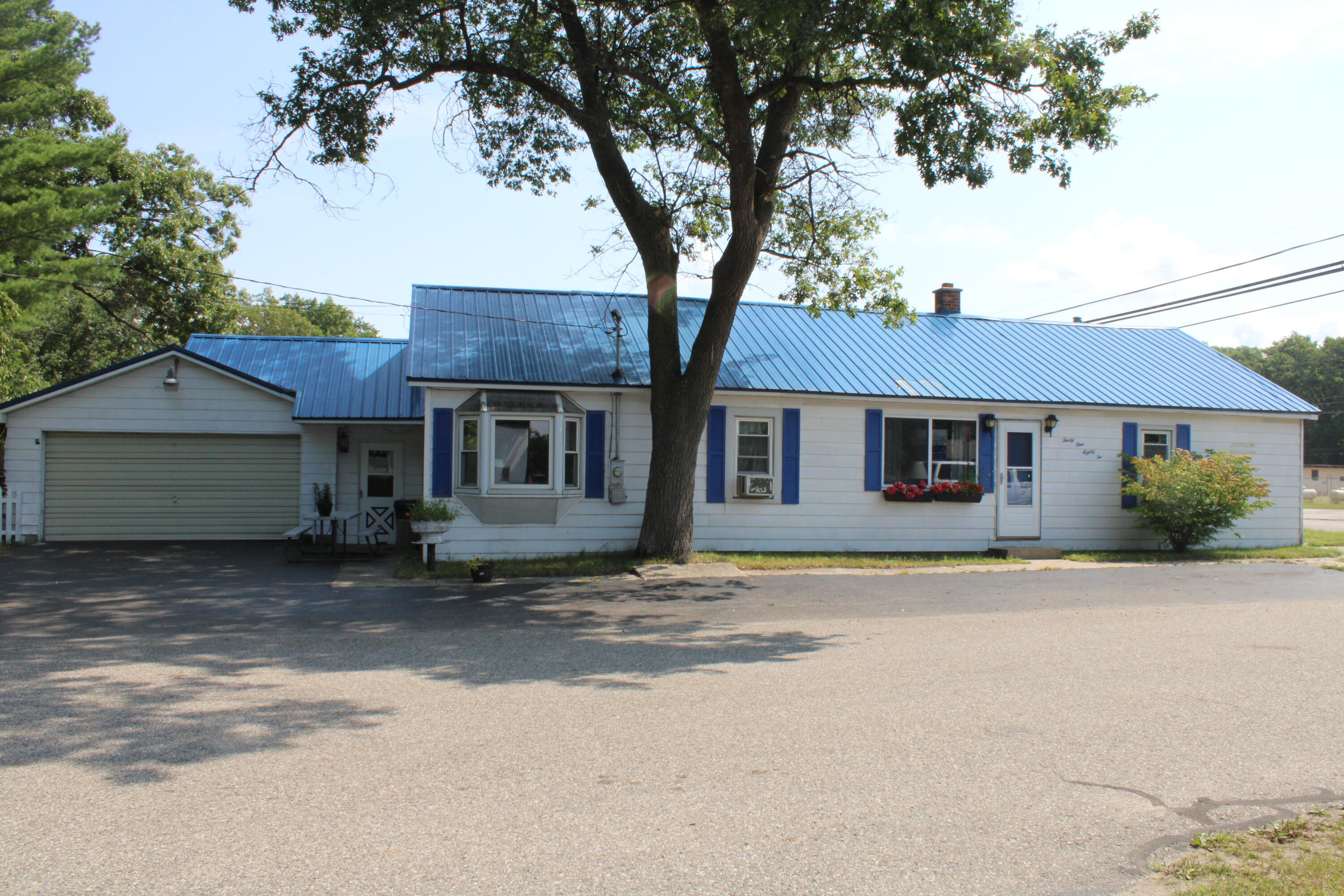 3182 W Houghton Lake Drive