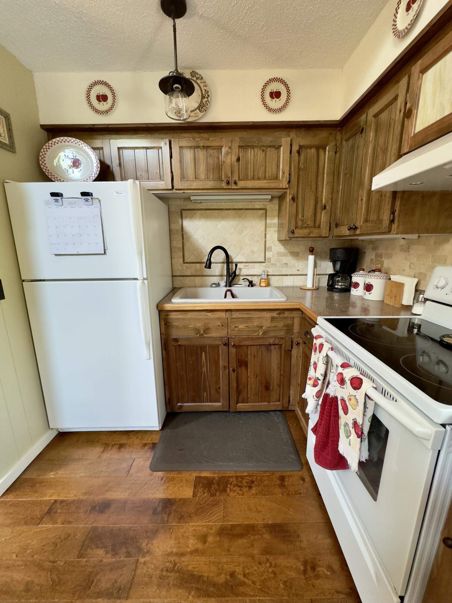 208 Berry Patch Circle
