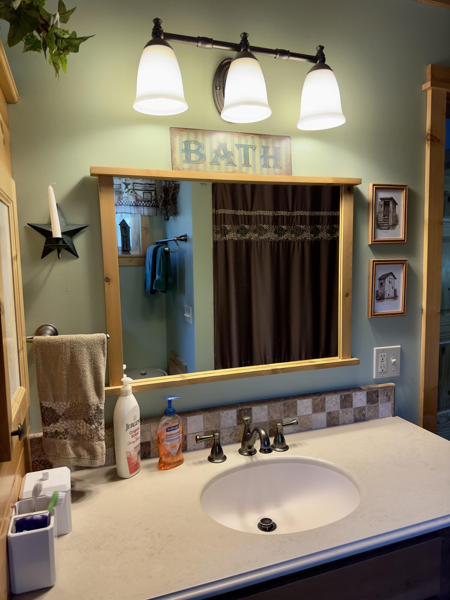 208 Berry Patch Circle