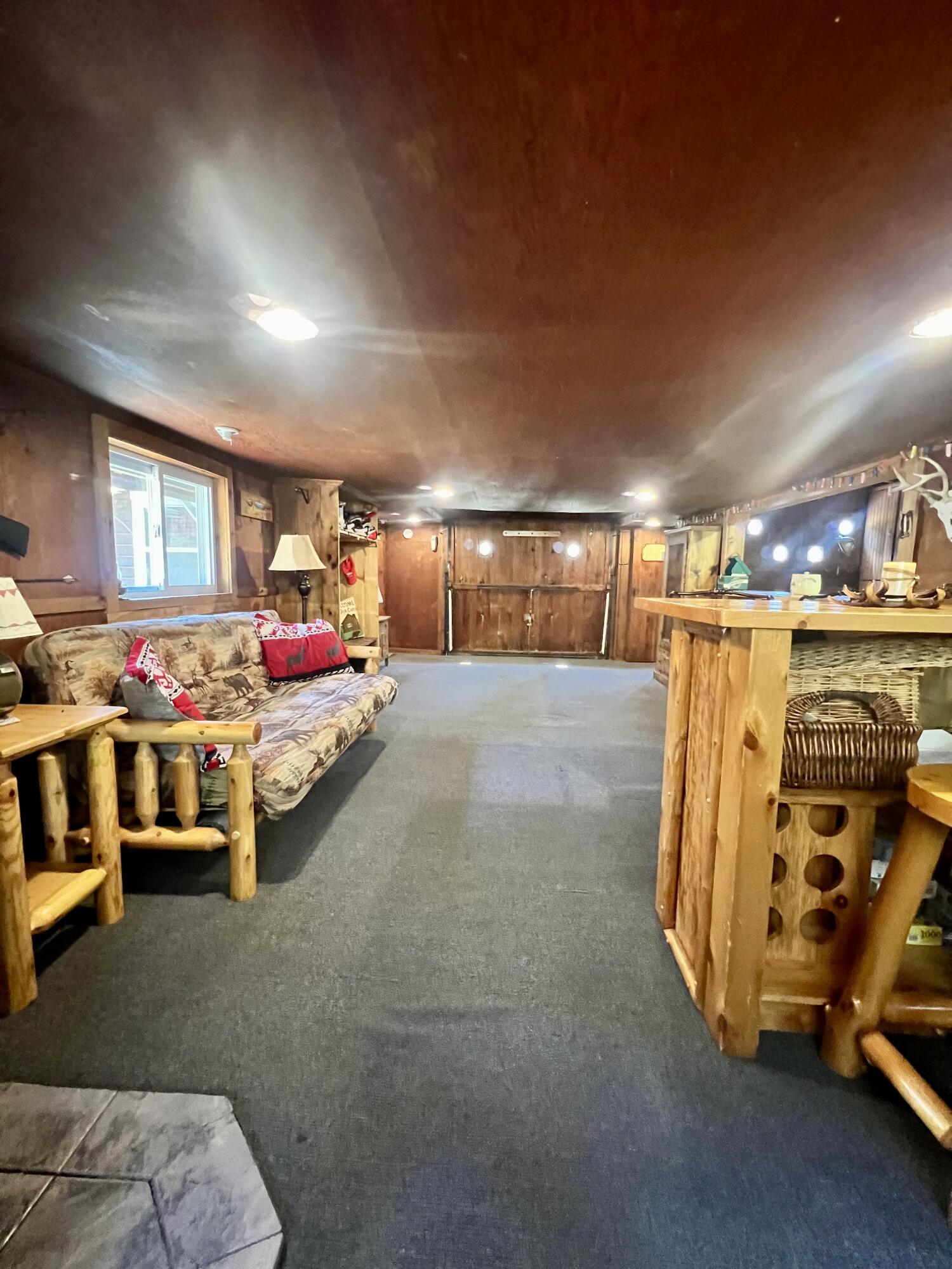 3667 Floody Drive