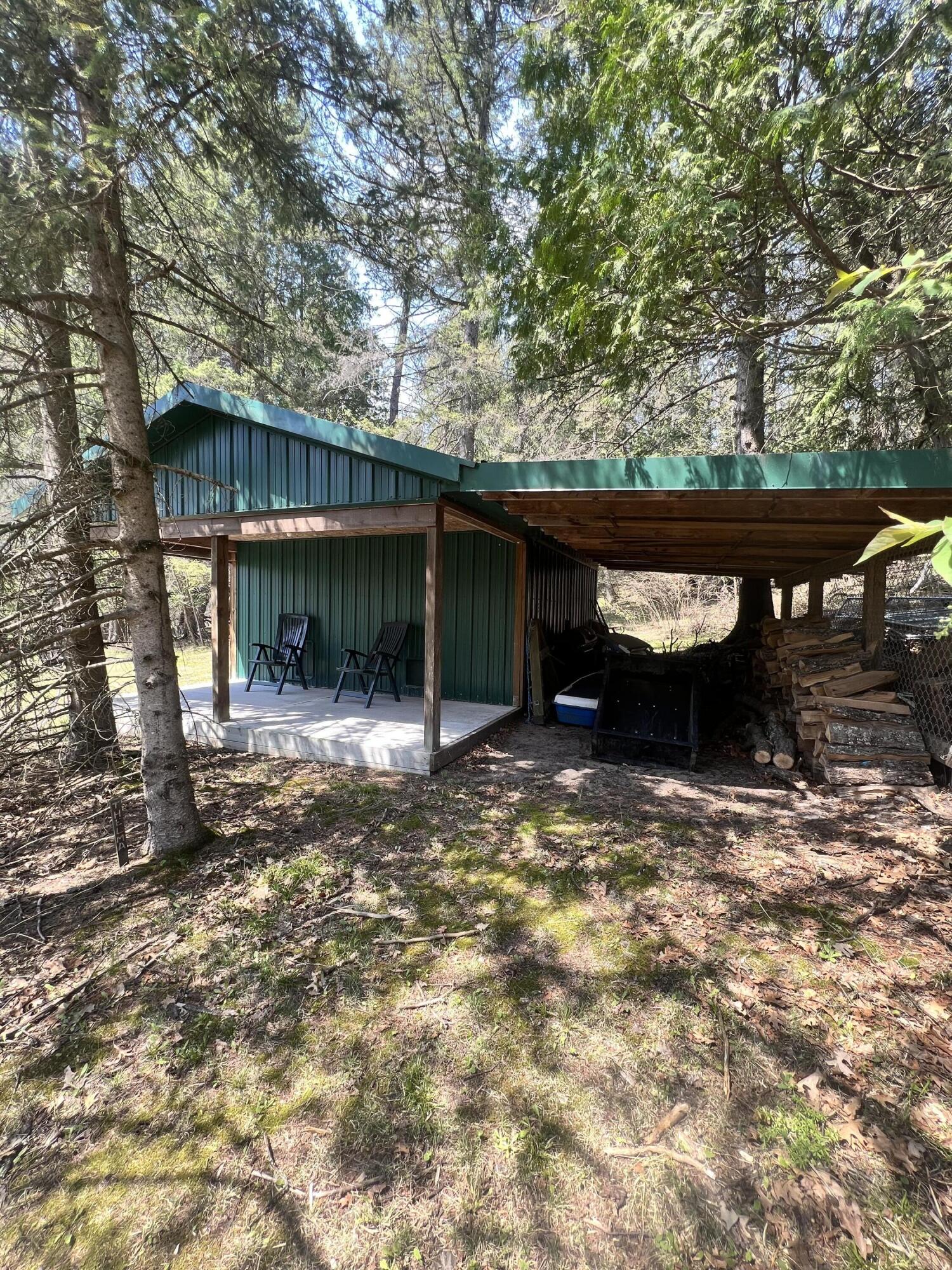 3667 Floody Drive