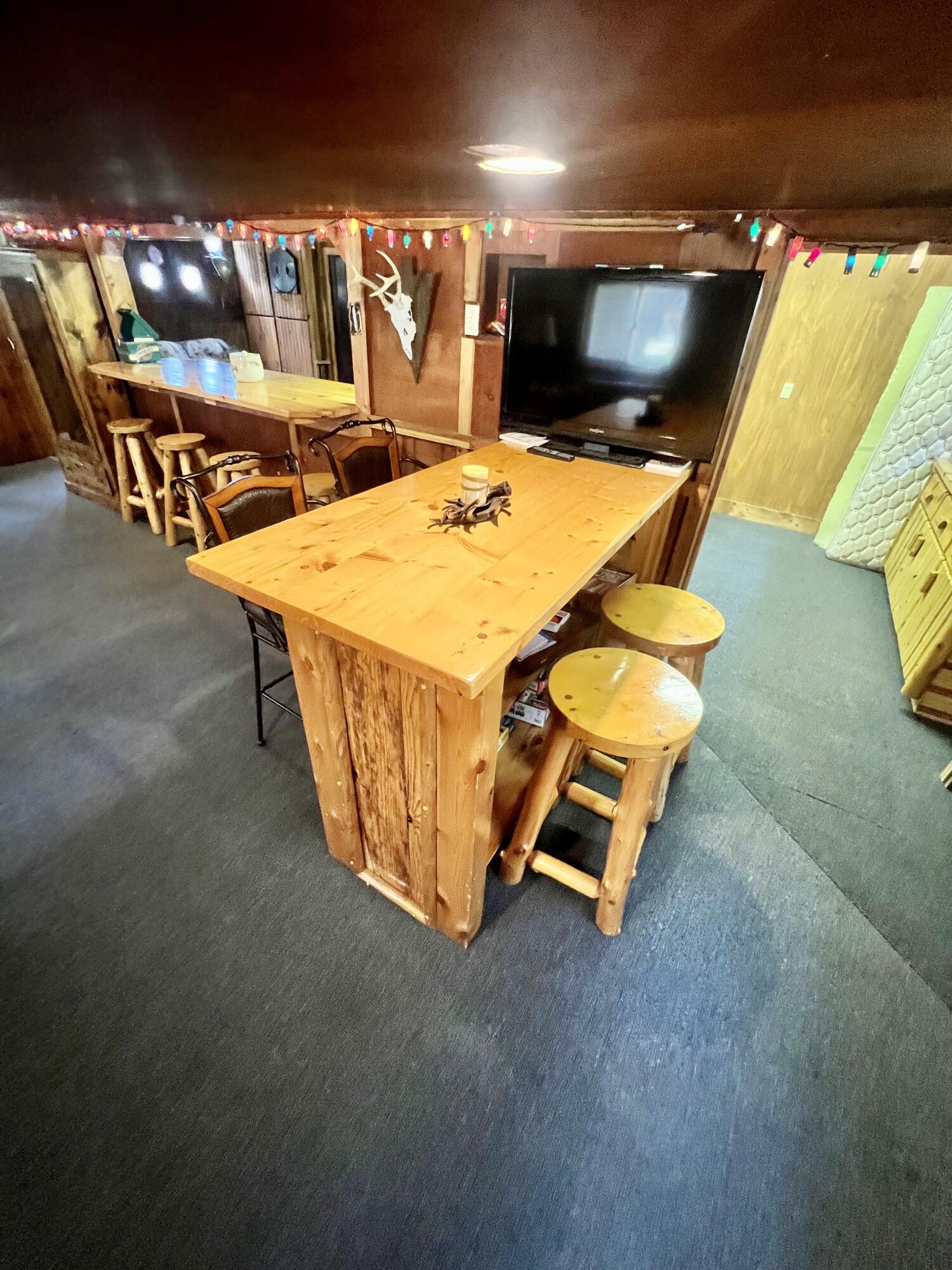 3667 Floody Drive