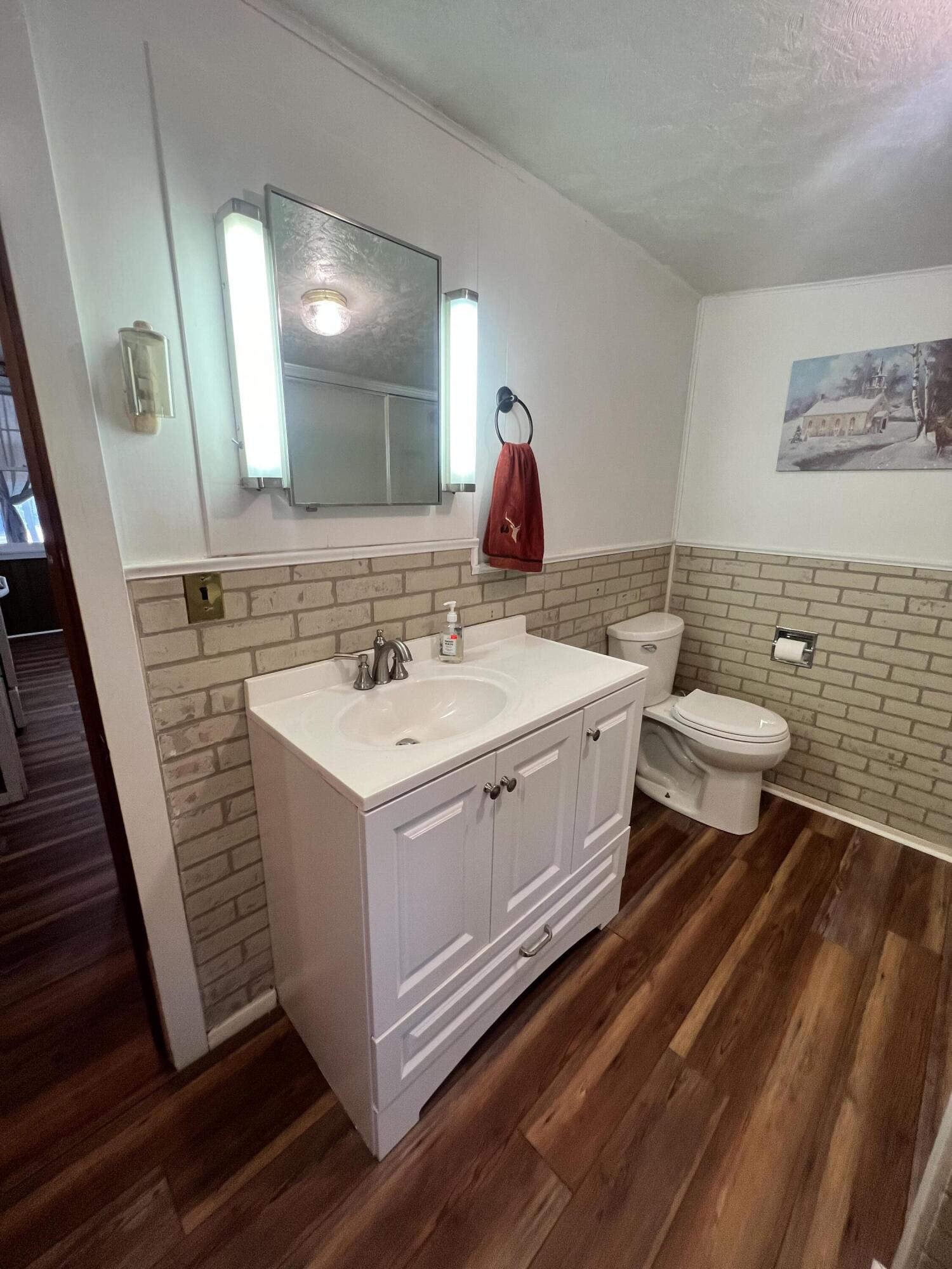 3667 Floody Drive