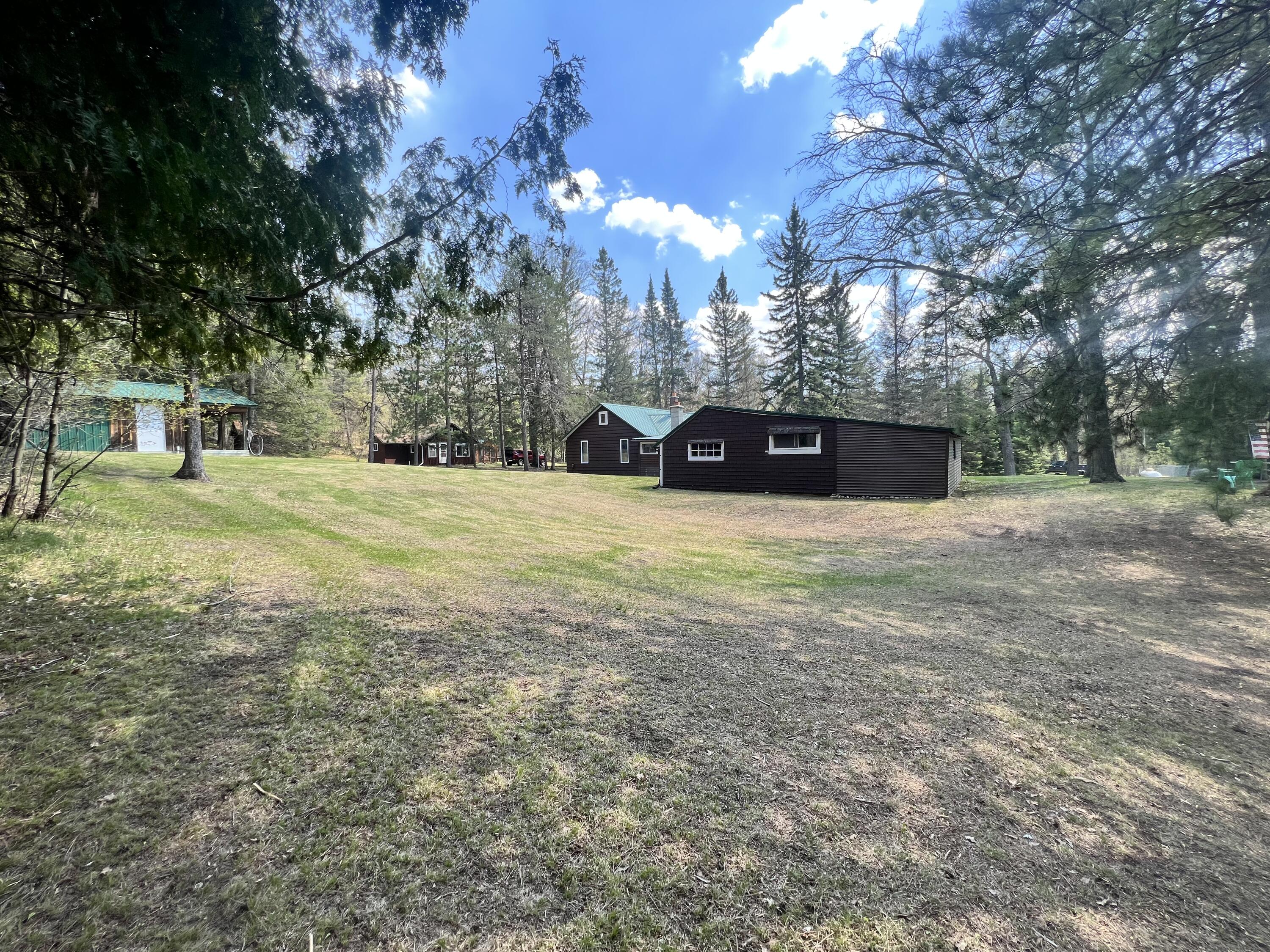 3667 Floody Drive