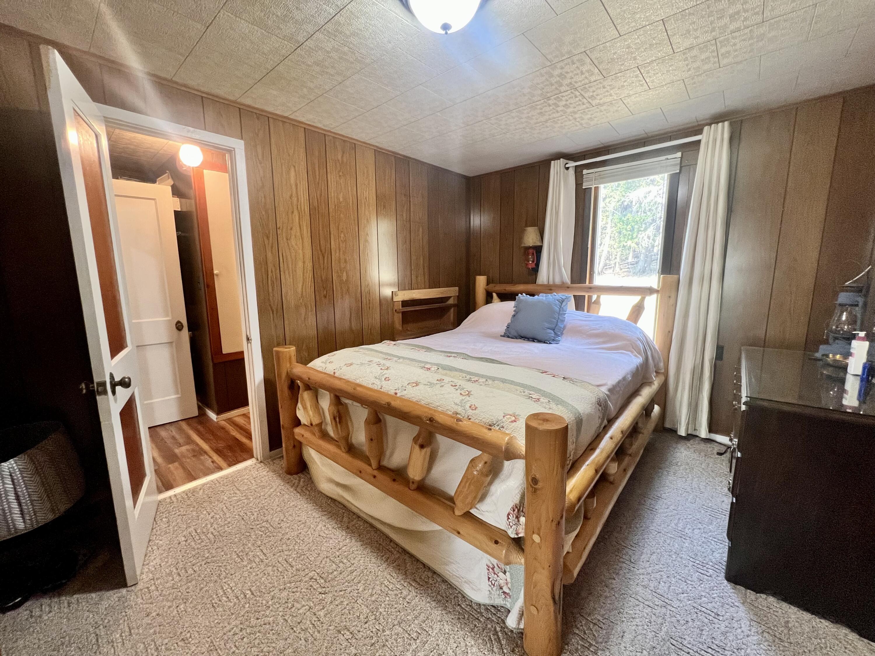 3667 Floody Drive