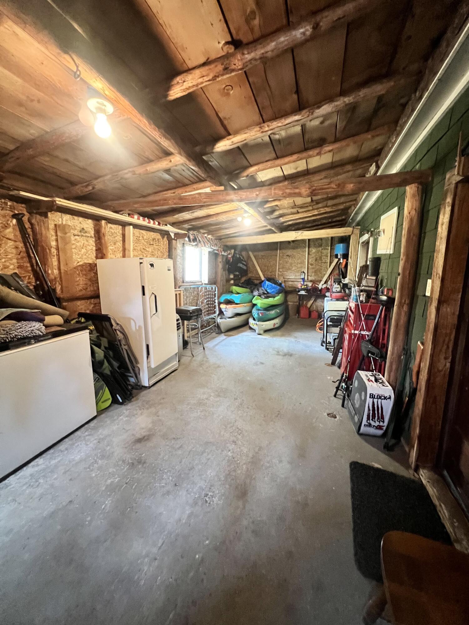 3667 Floody Drive