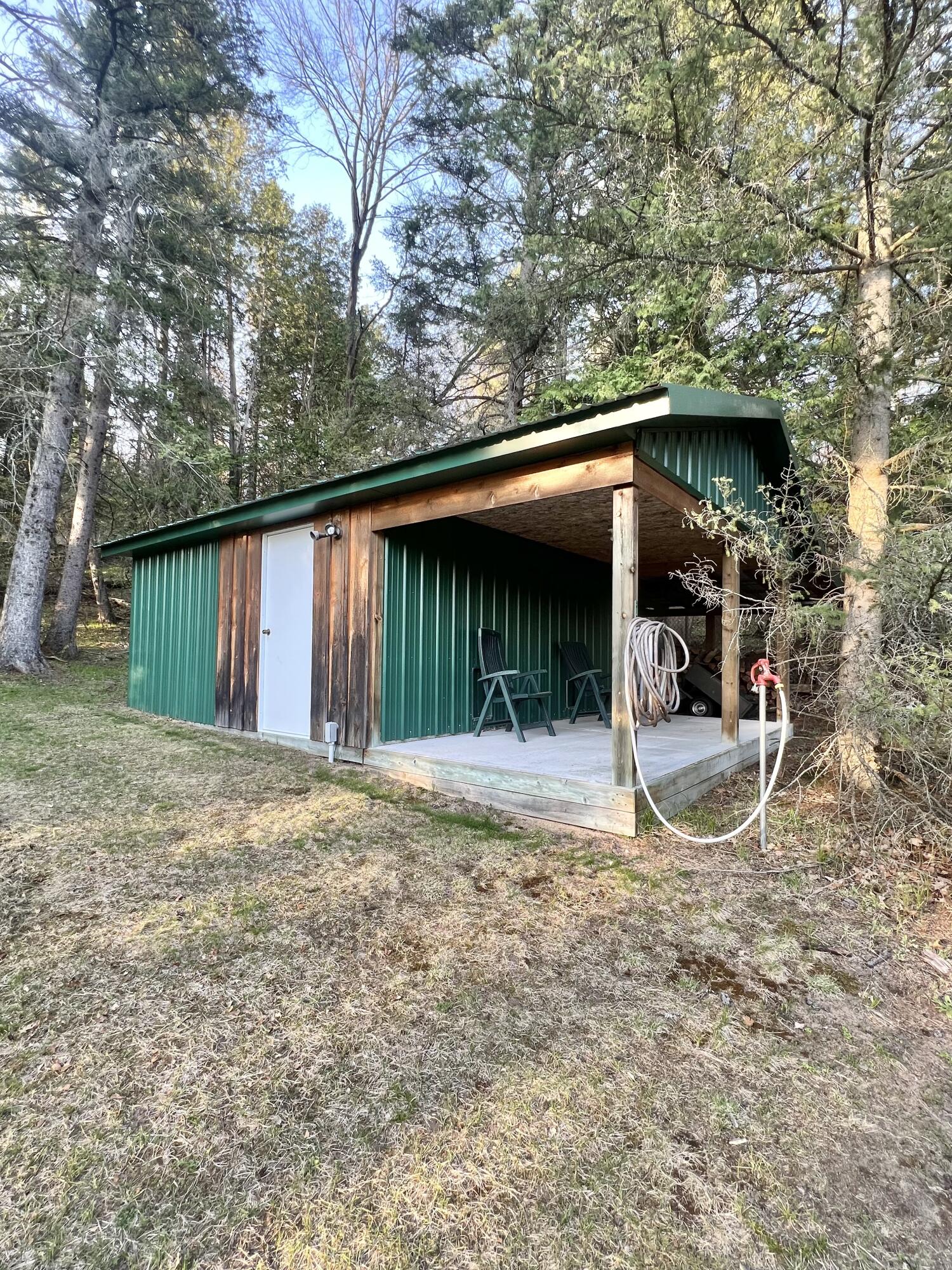 3667 Floody Drive