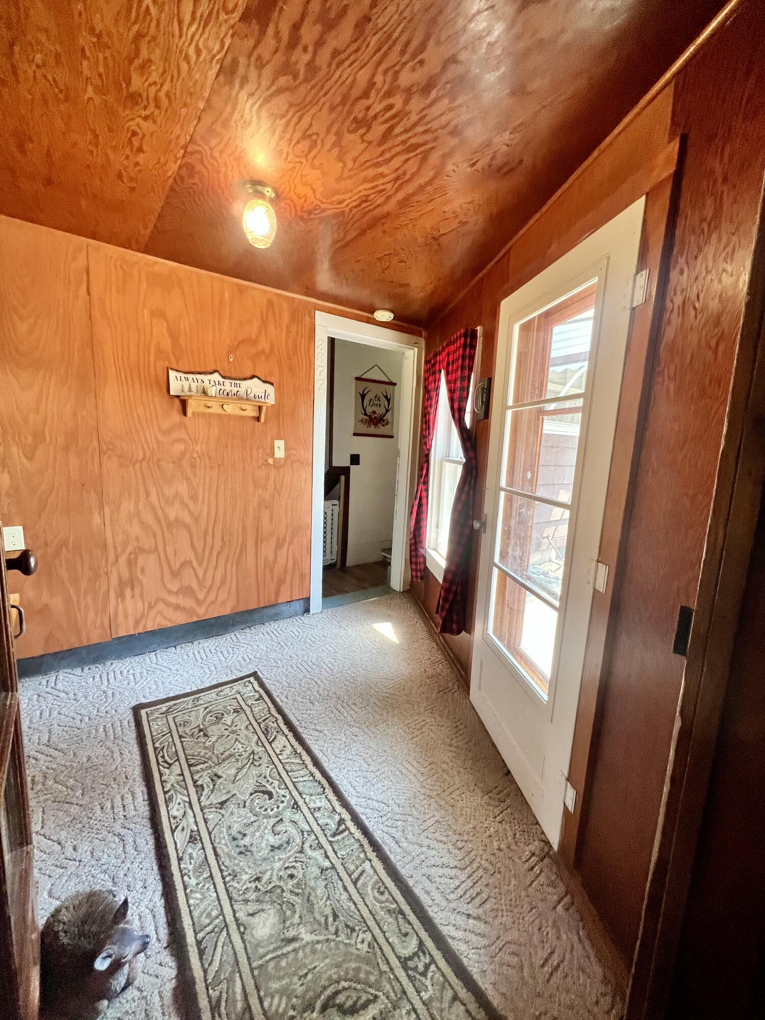 3667 Floody Drive