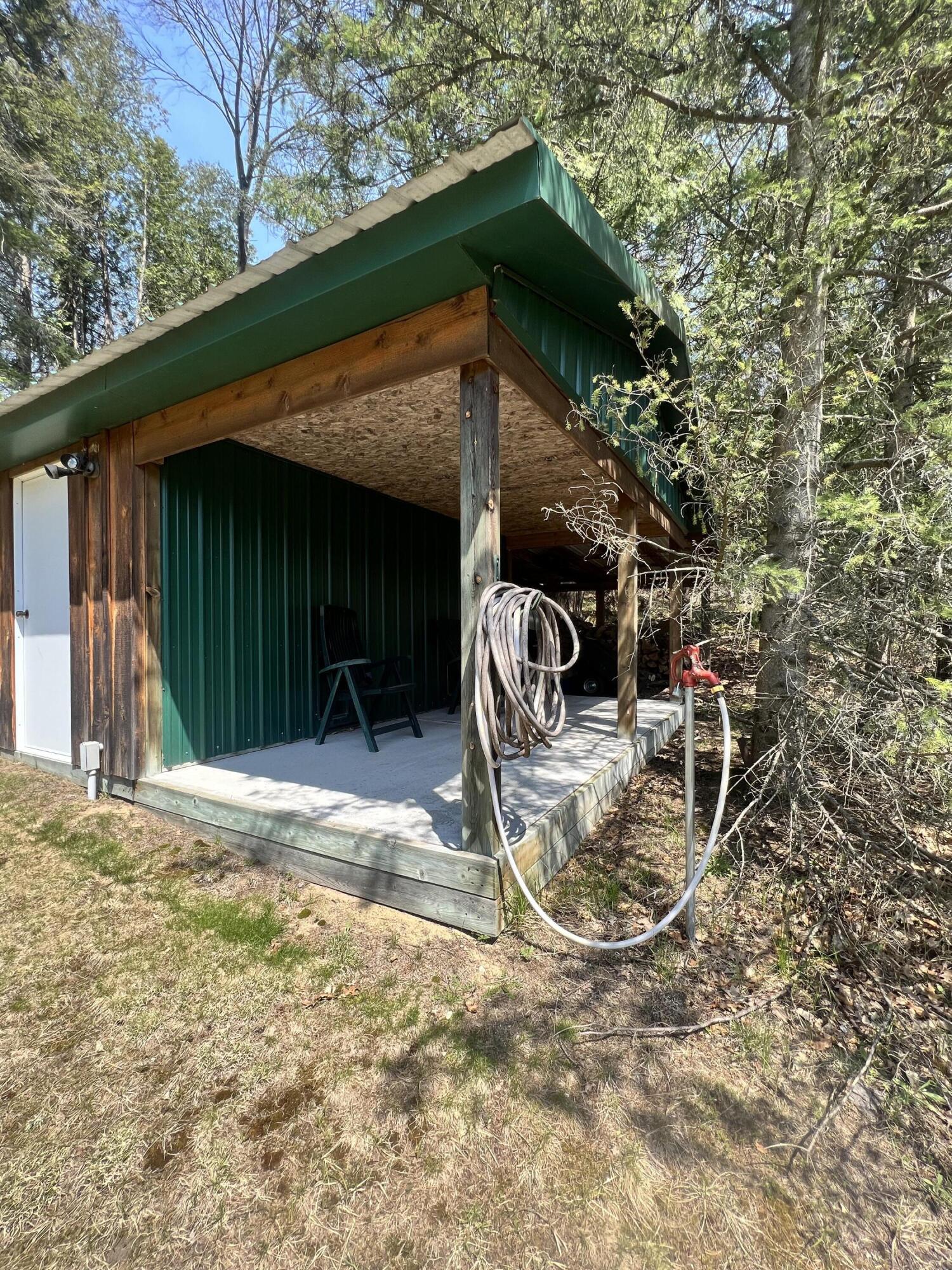 3667 Floody Drive