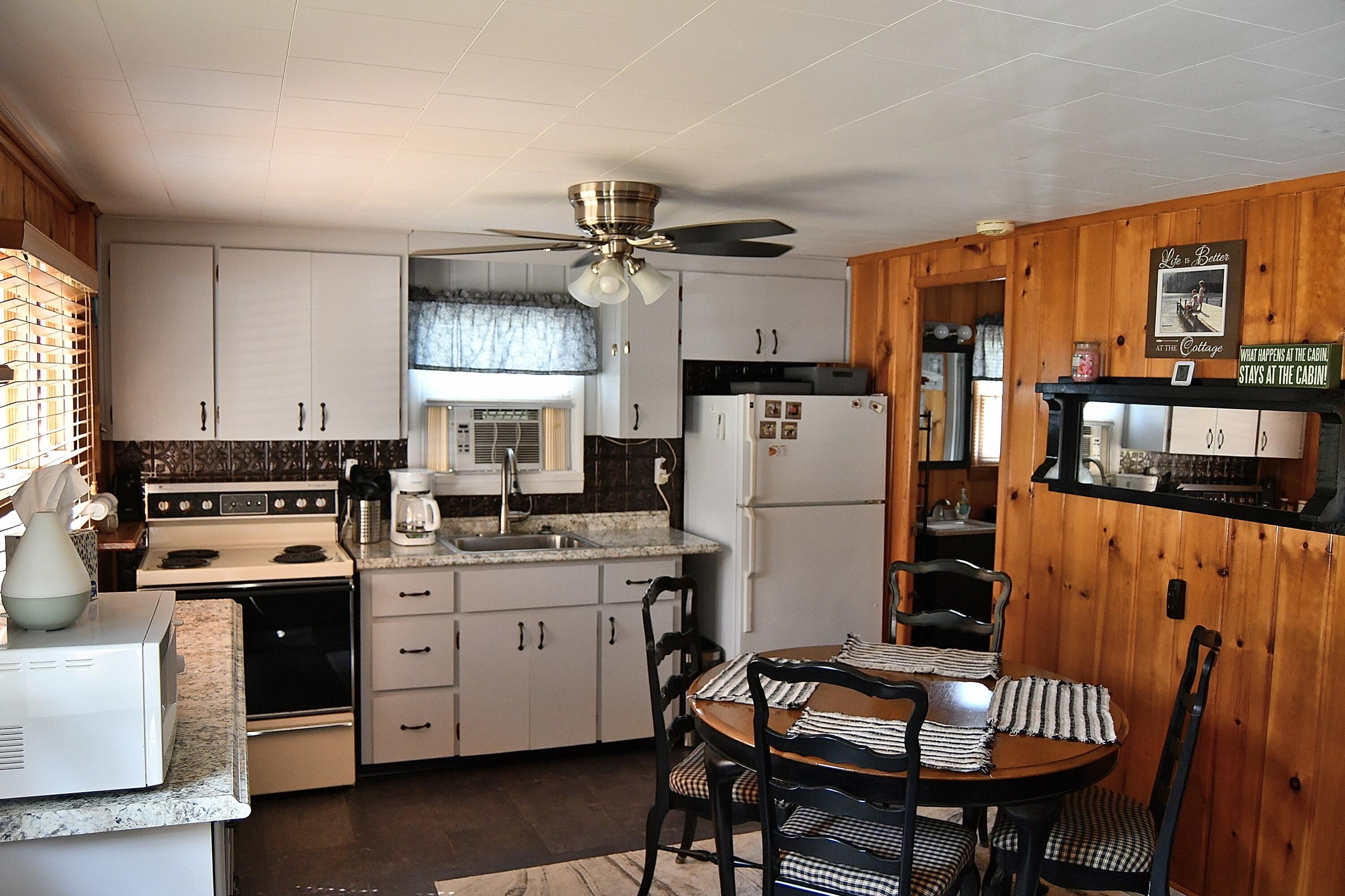 1221 Hollywood Drive, St. Helen