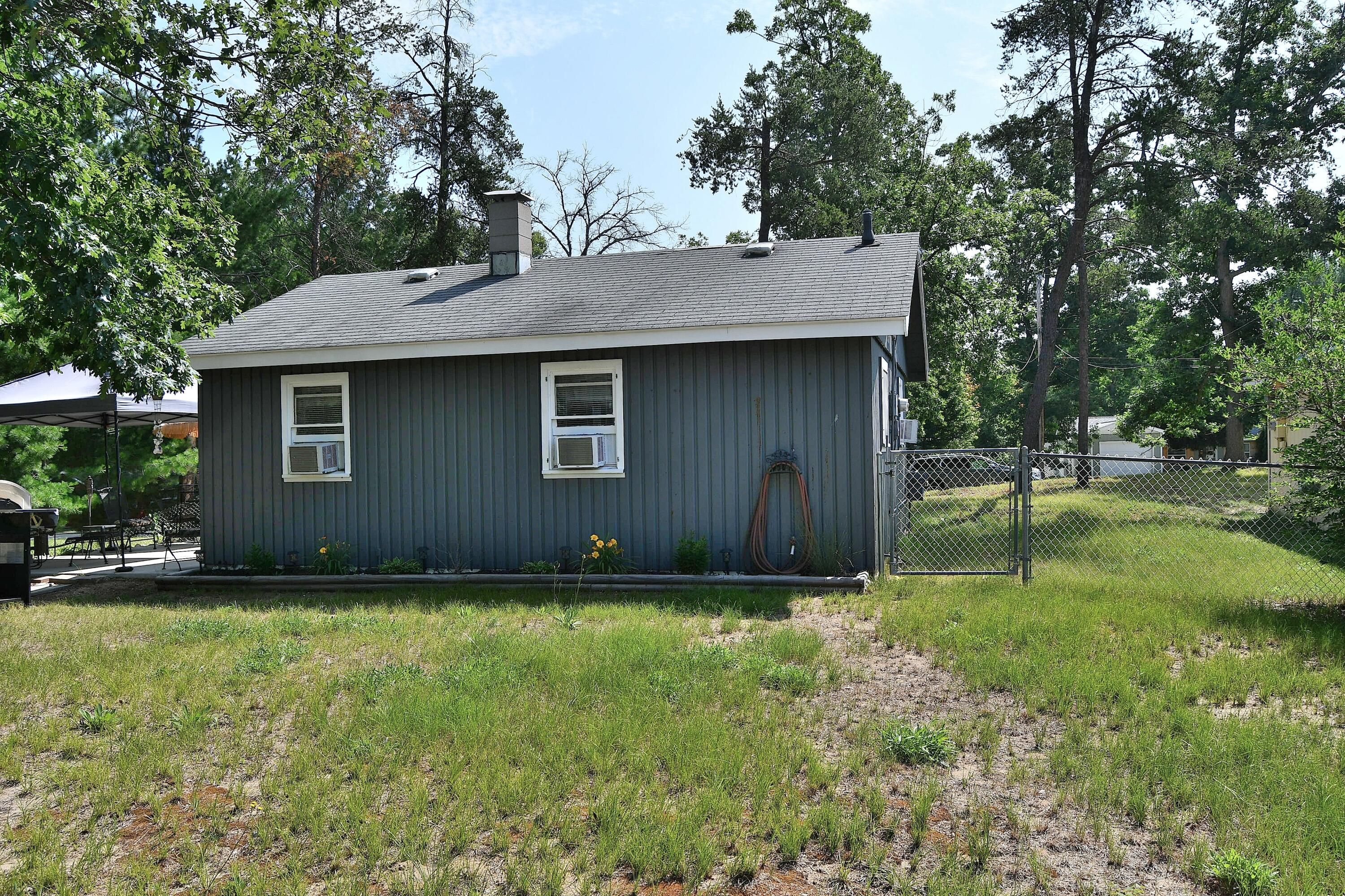 1221 Hollywood Drive, St. Helen