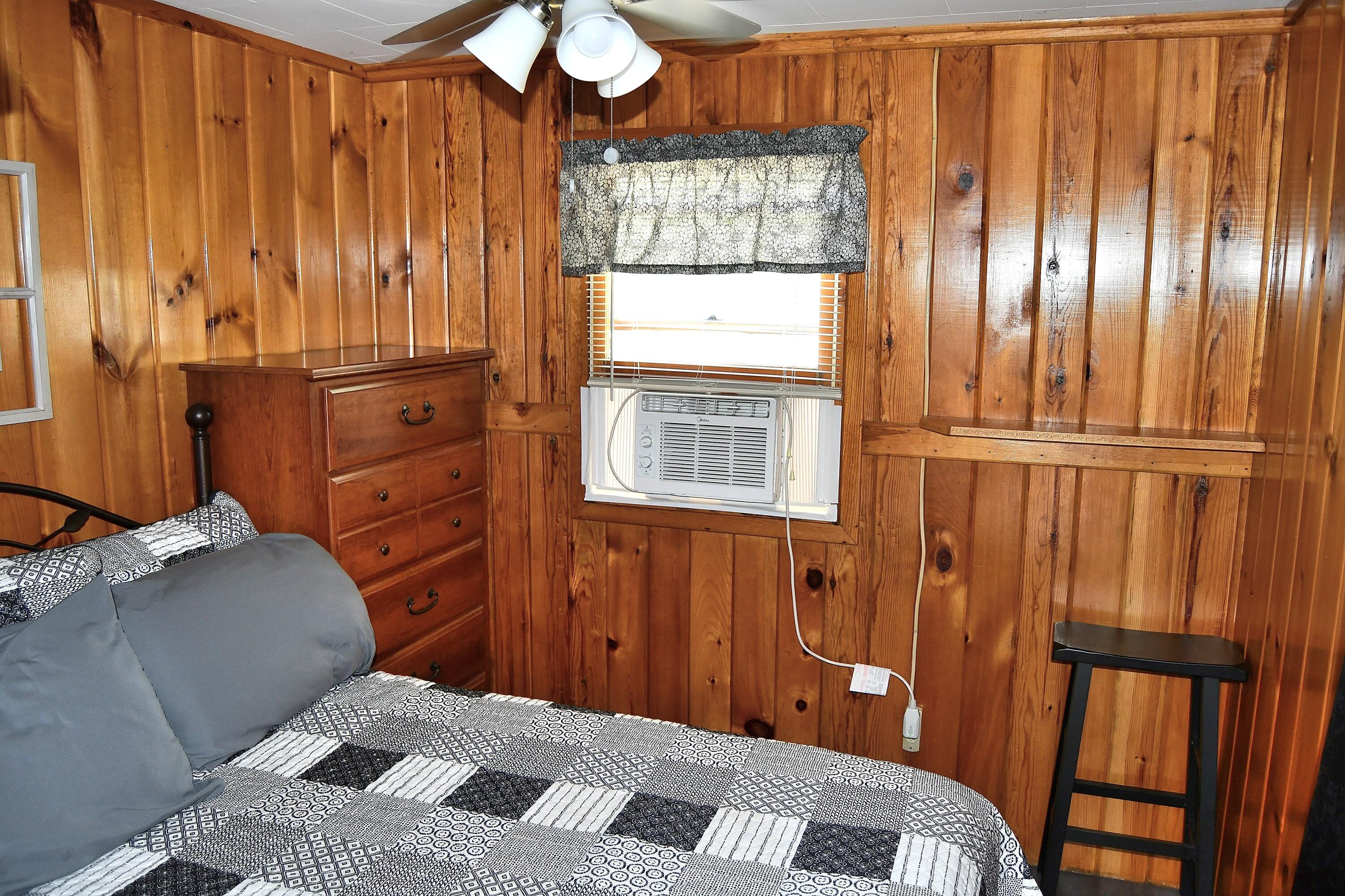 1221 Hollywood Drive, St. Helen