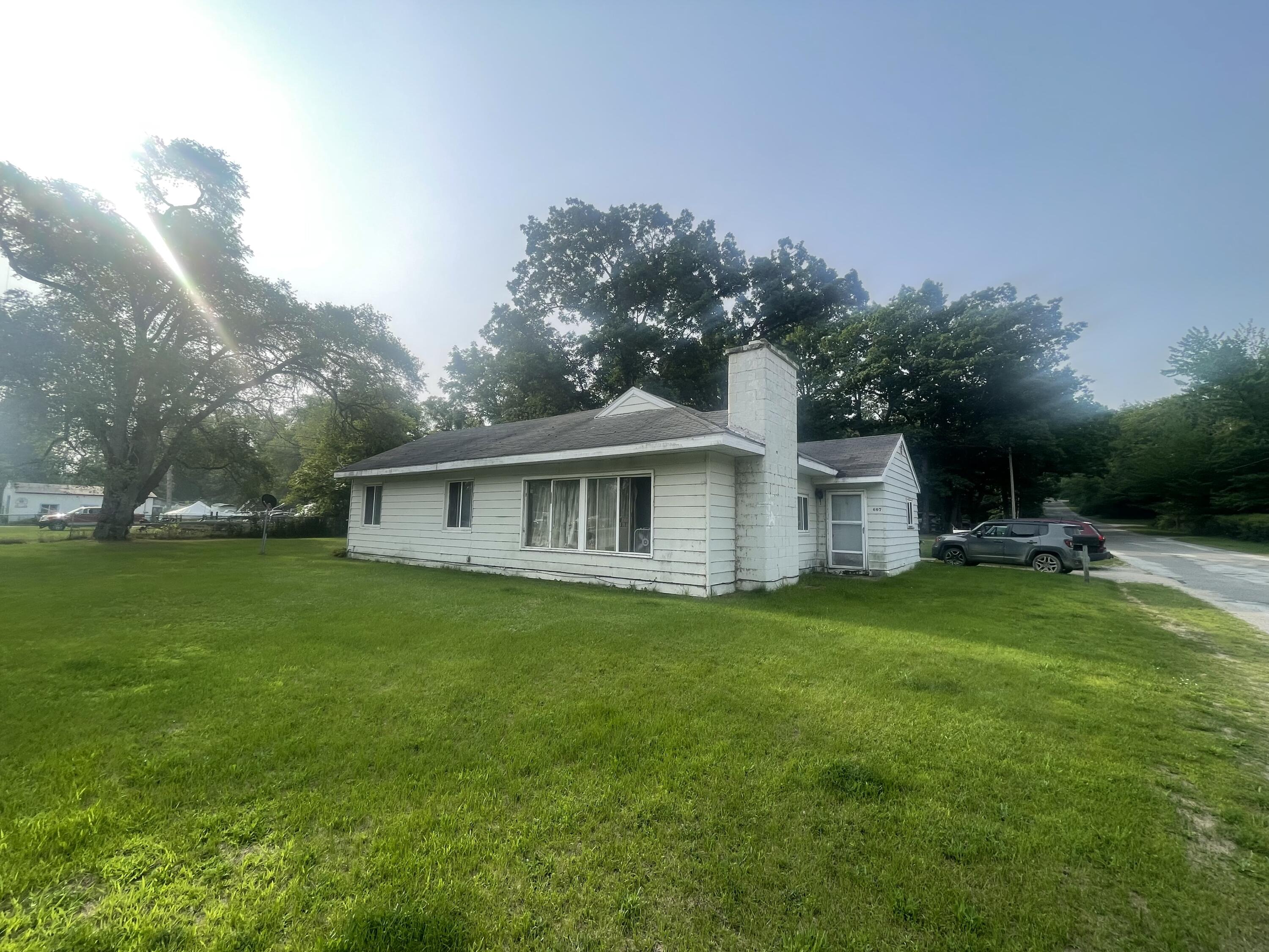 607 Federal Avenue