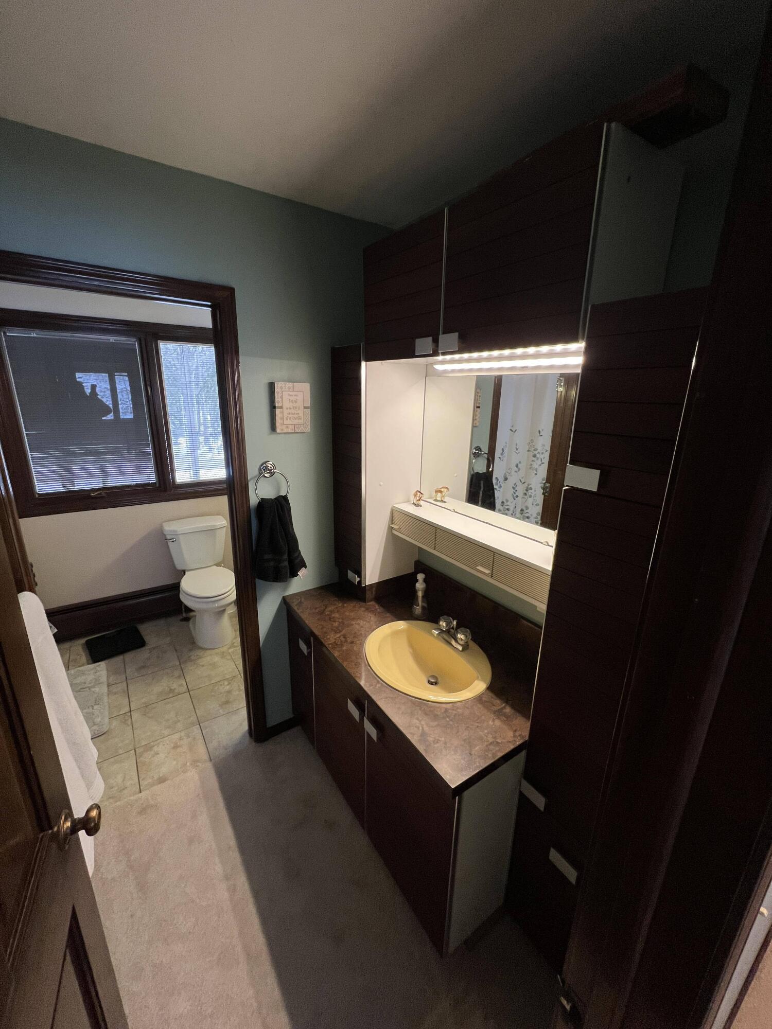 6076 Foothills Trail