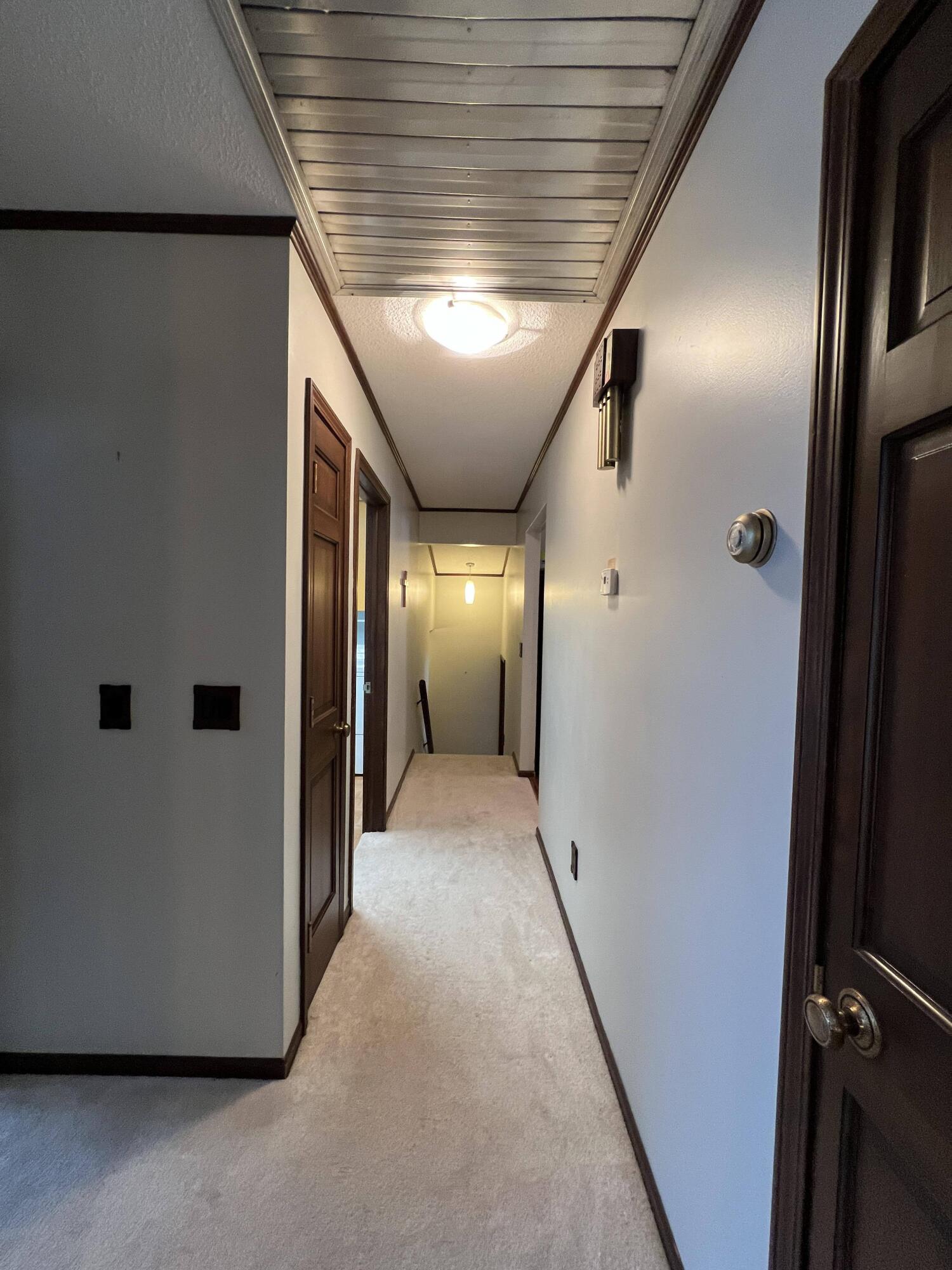 6076 Foothills Trail