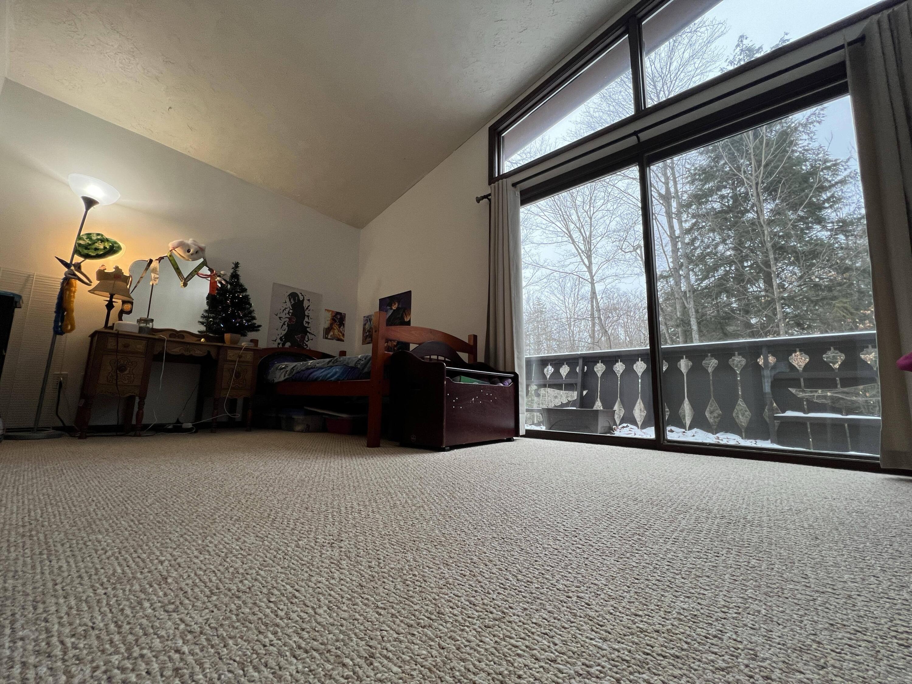 6076 Foothills Trail