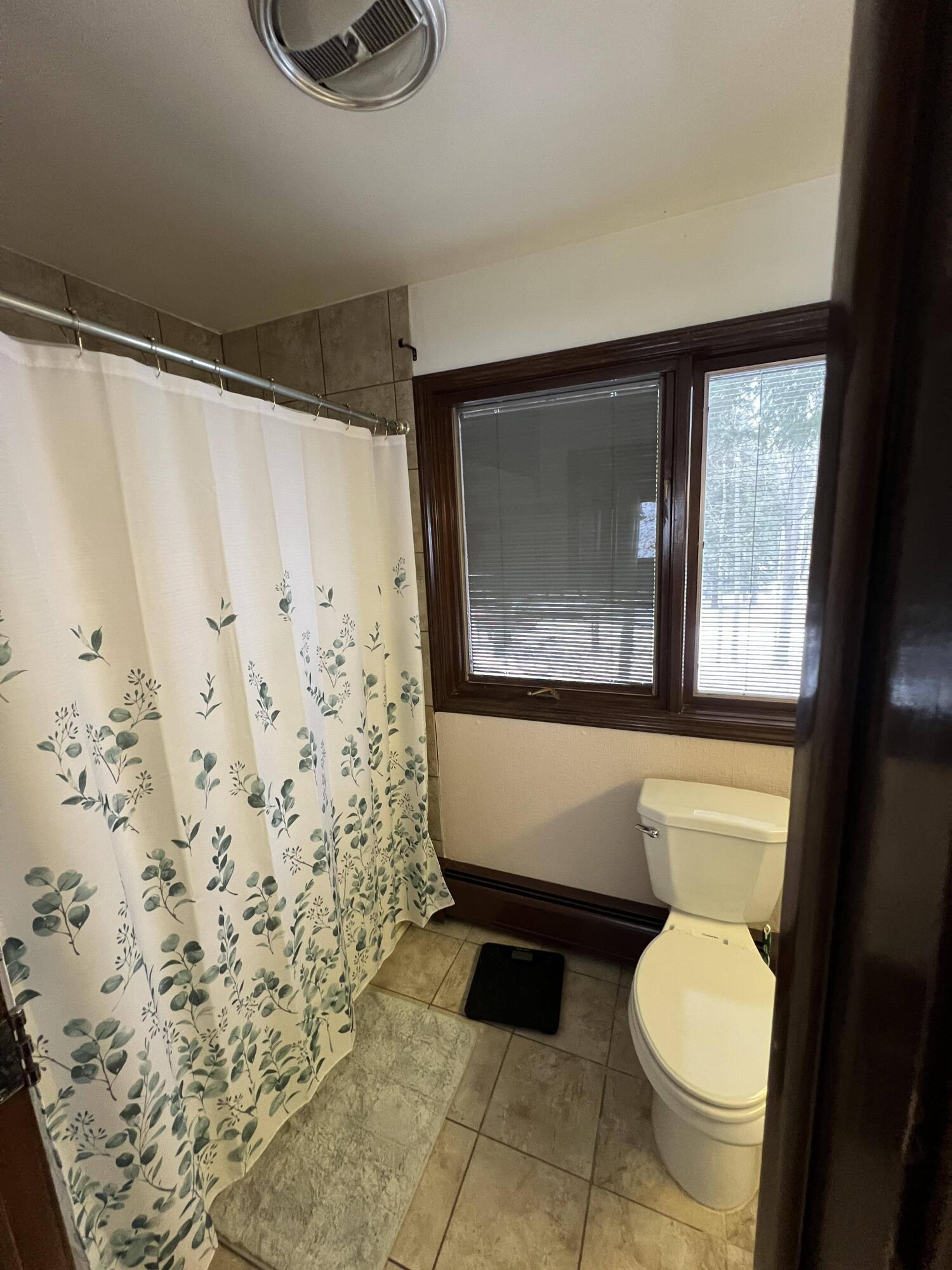 6076 Foothills Trail