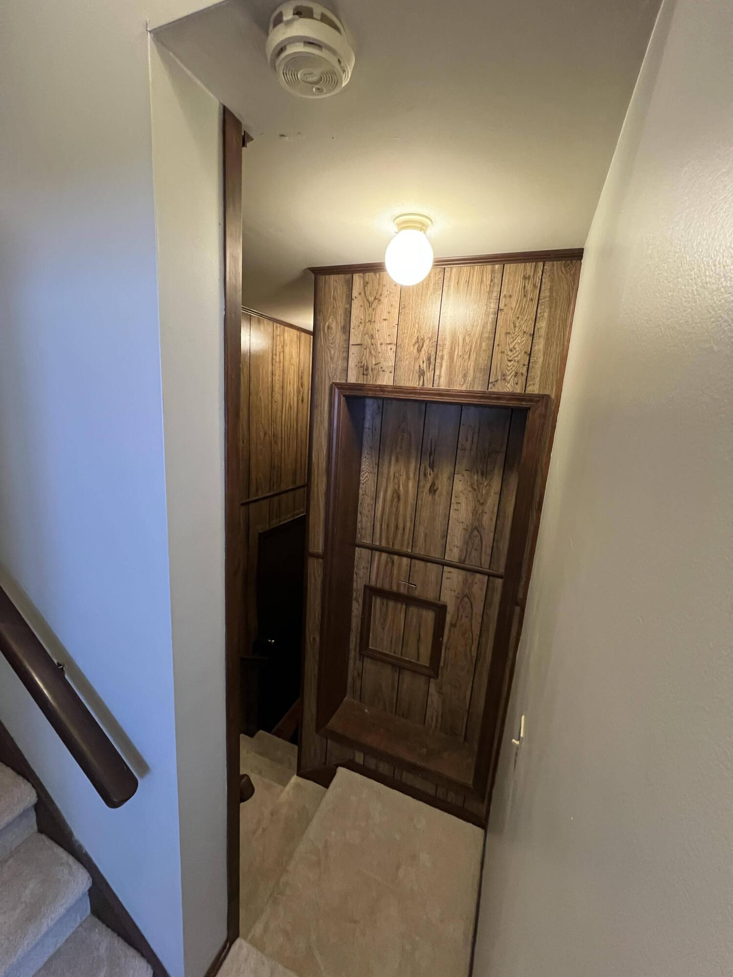 6076 Foothills Trail