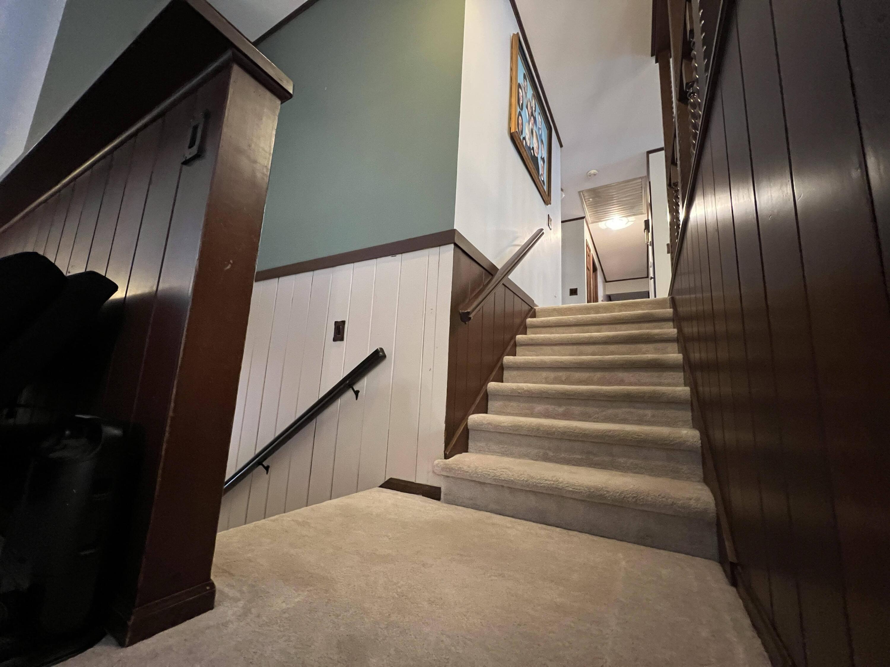 6076 Foothills Trail