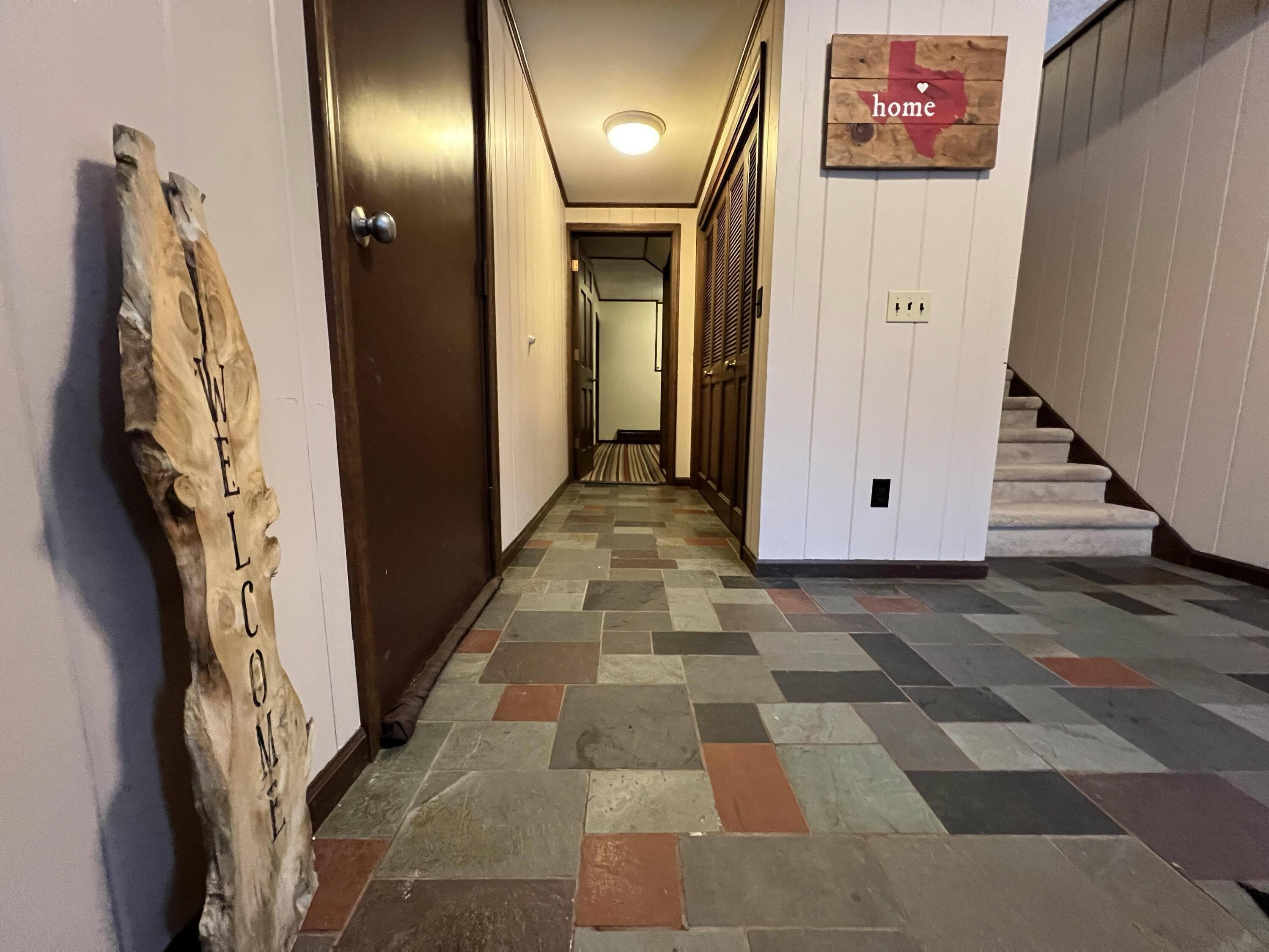 6076 Foothills Trail