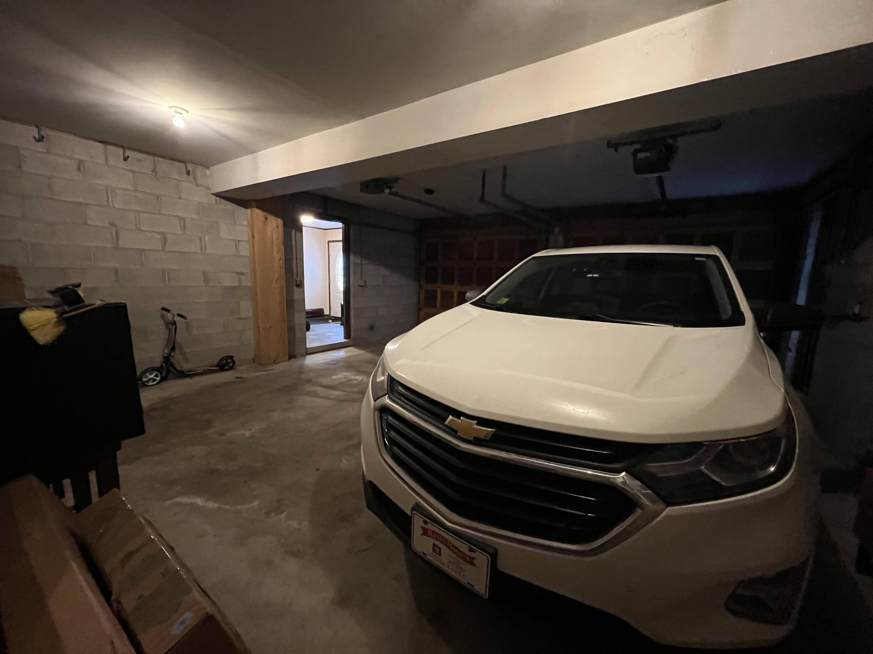6076 Foothills Trail
