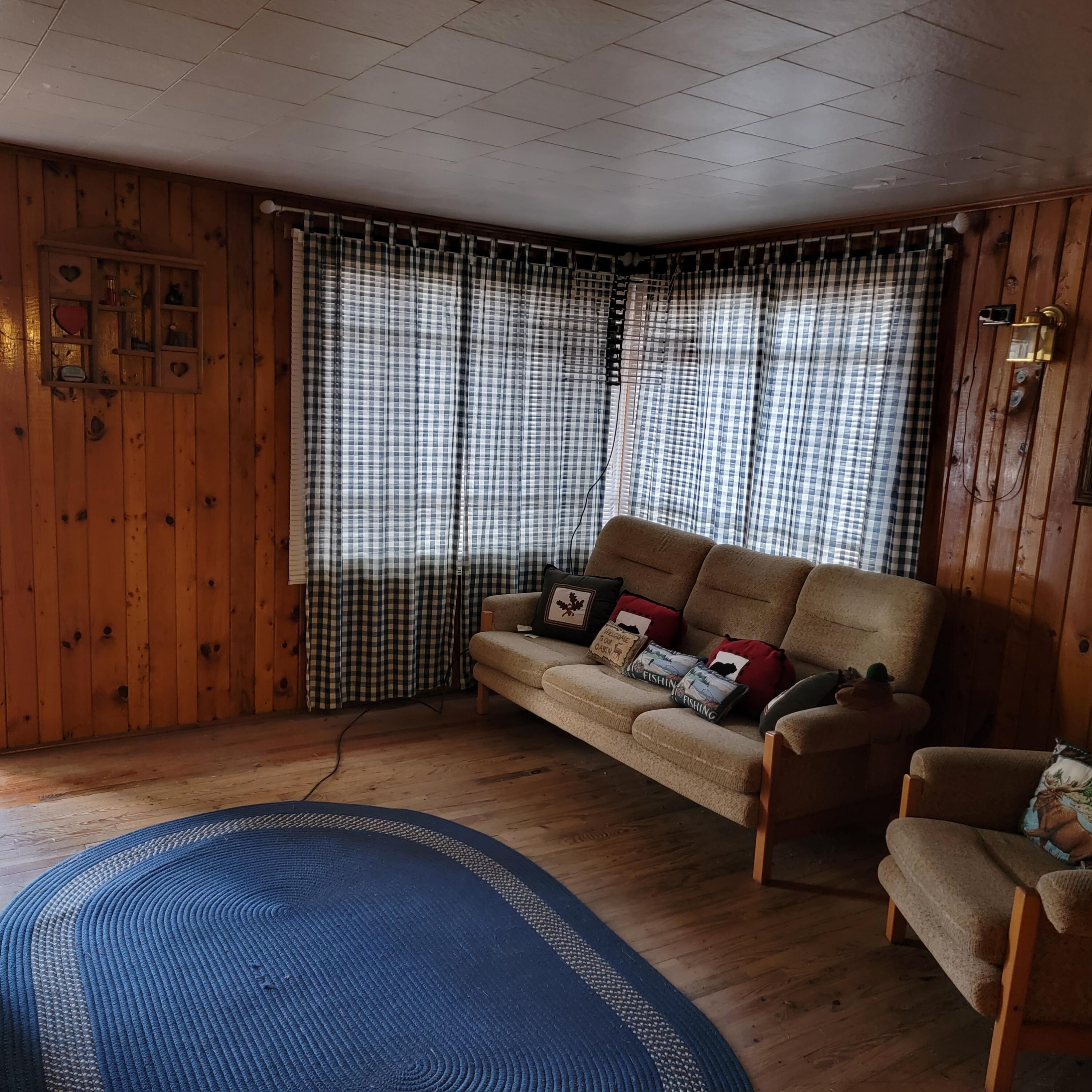 1992 Brown Street, St. Helen