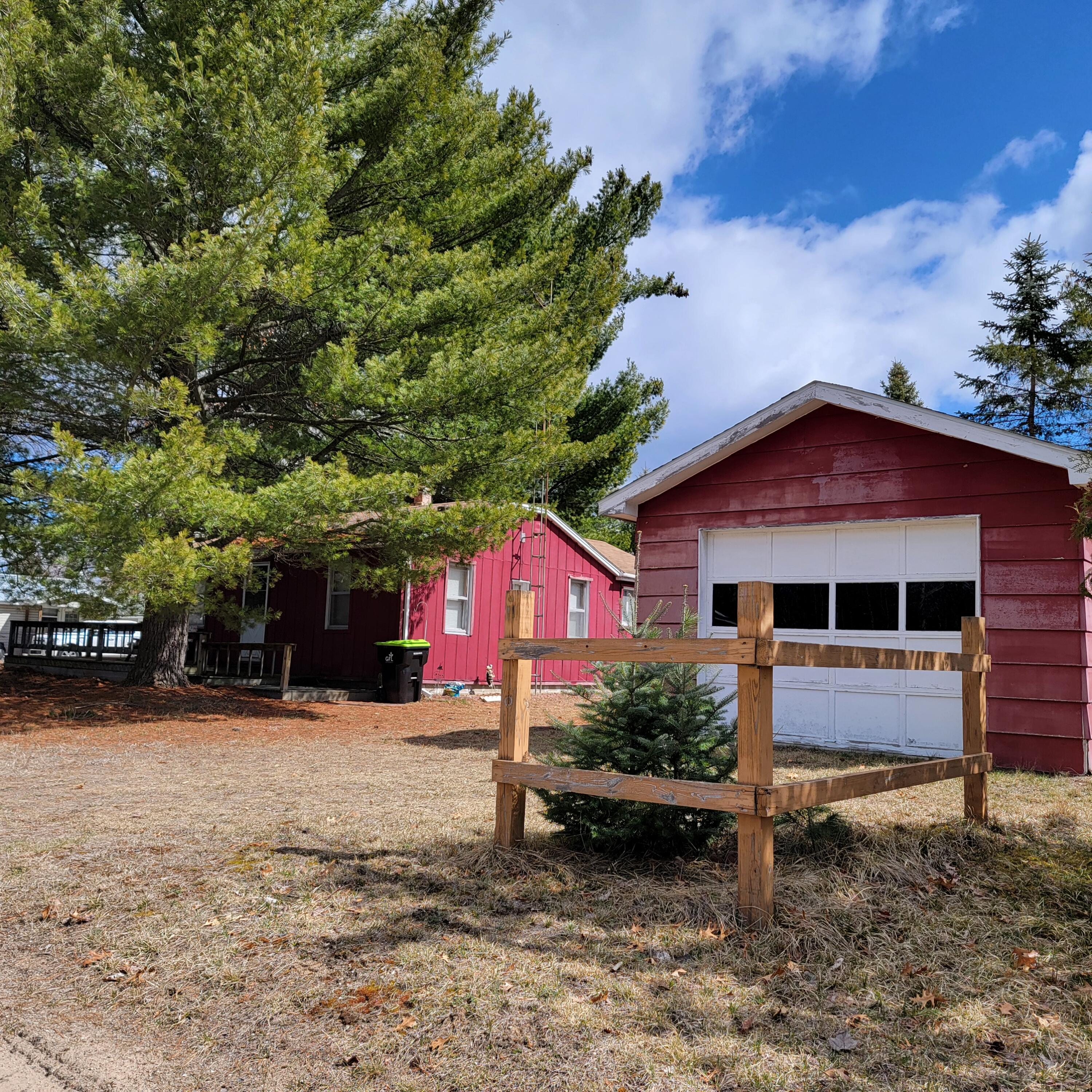1992 Brown Street, St. Helen