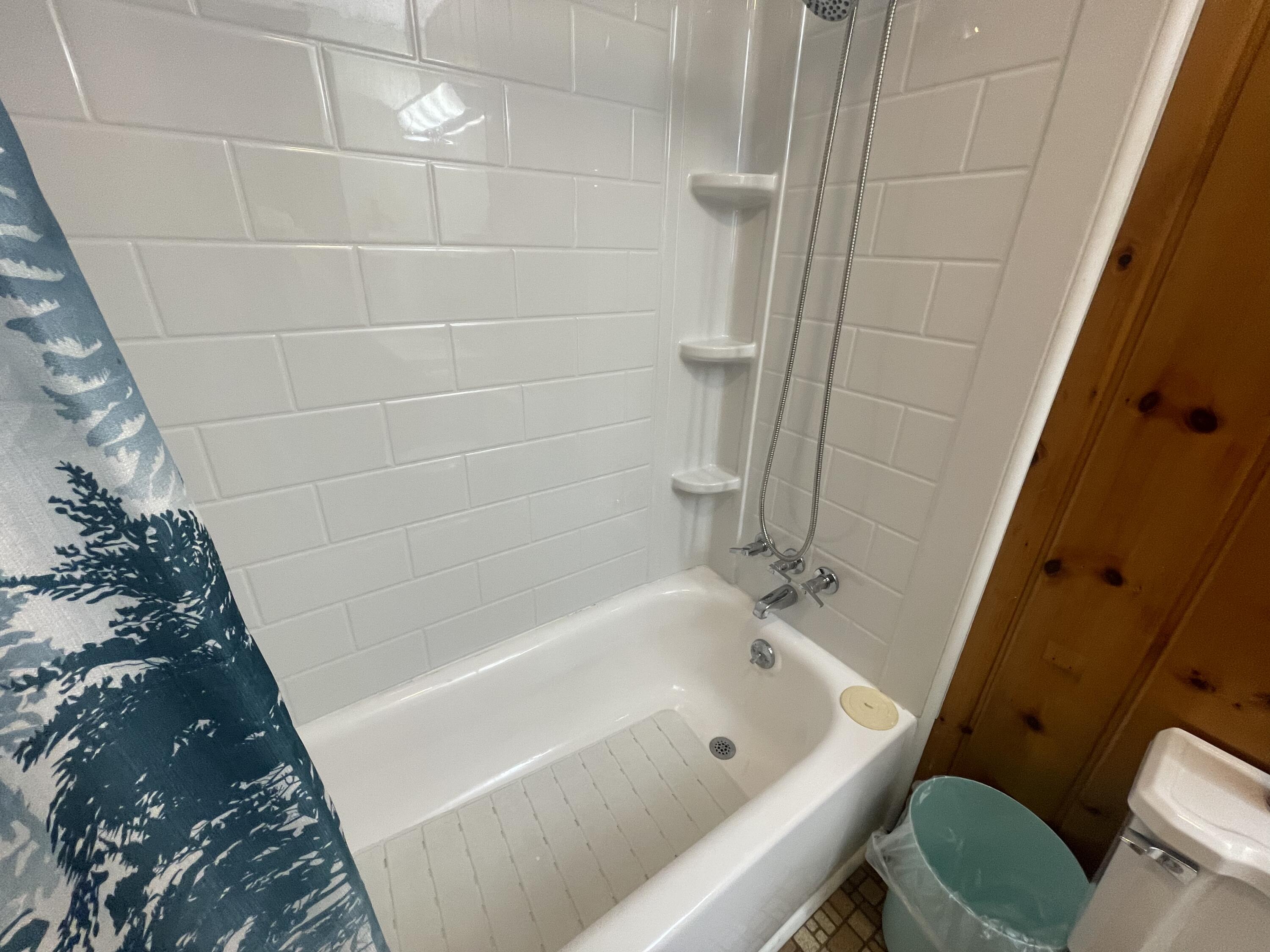 1665 N Kennedy Drive, St. Helen