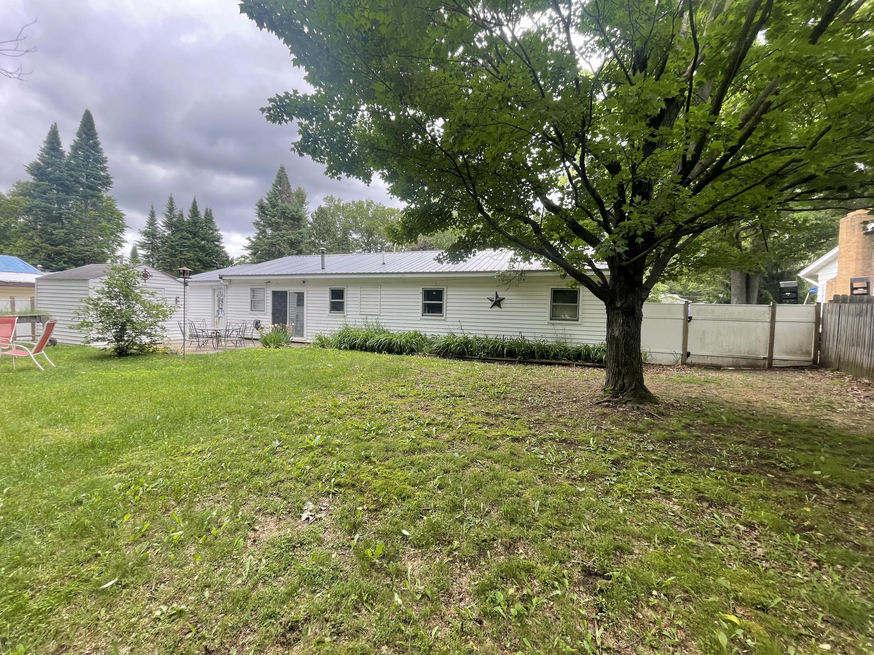 1665 N Kennedy Drive, St. Helen