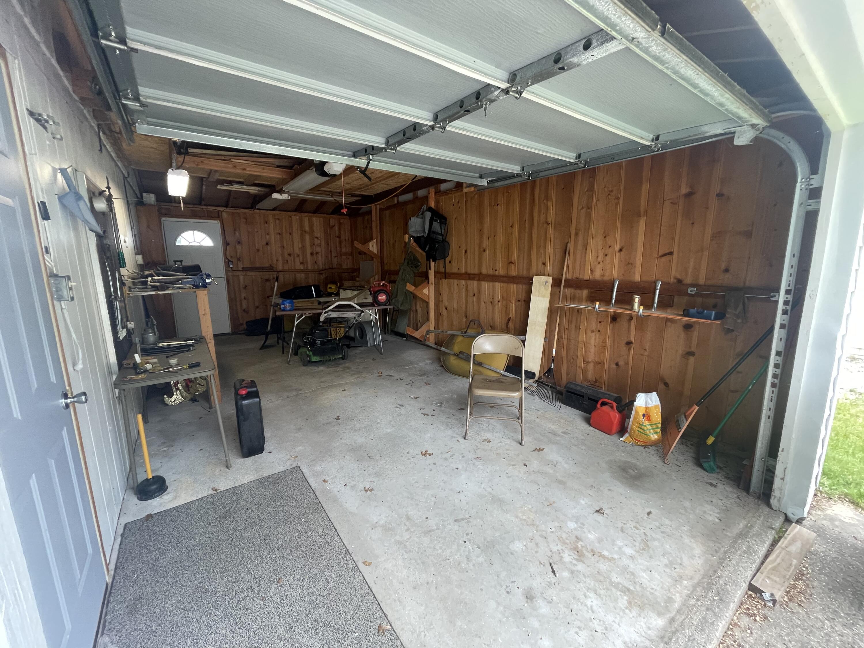 1665 N Kennedy Drive, St. Helen