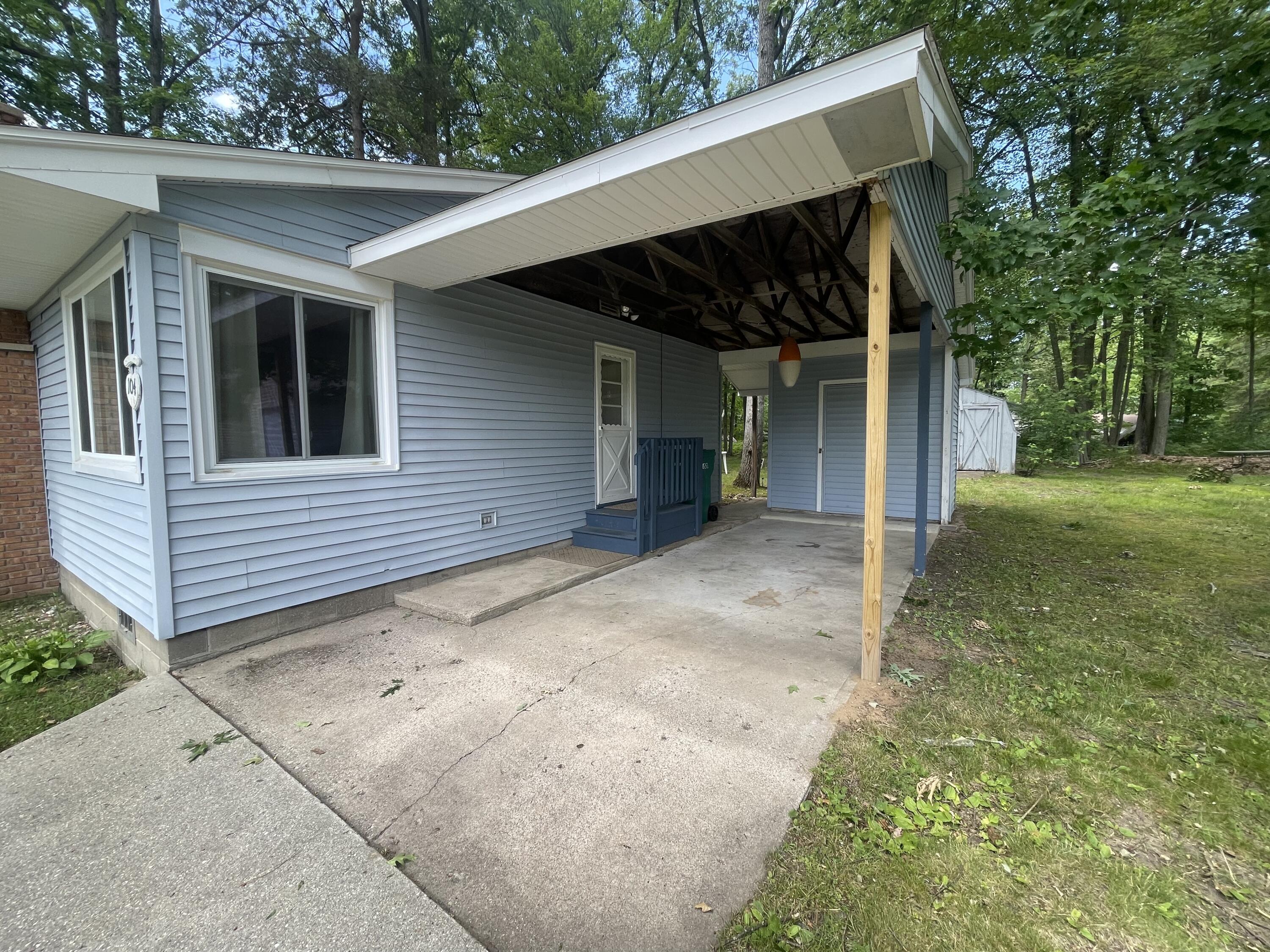 104 Ridgewood Drive