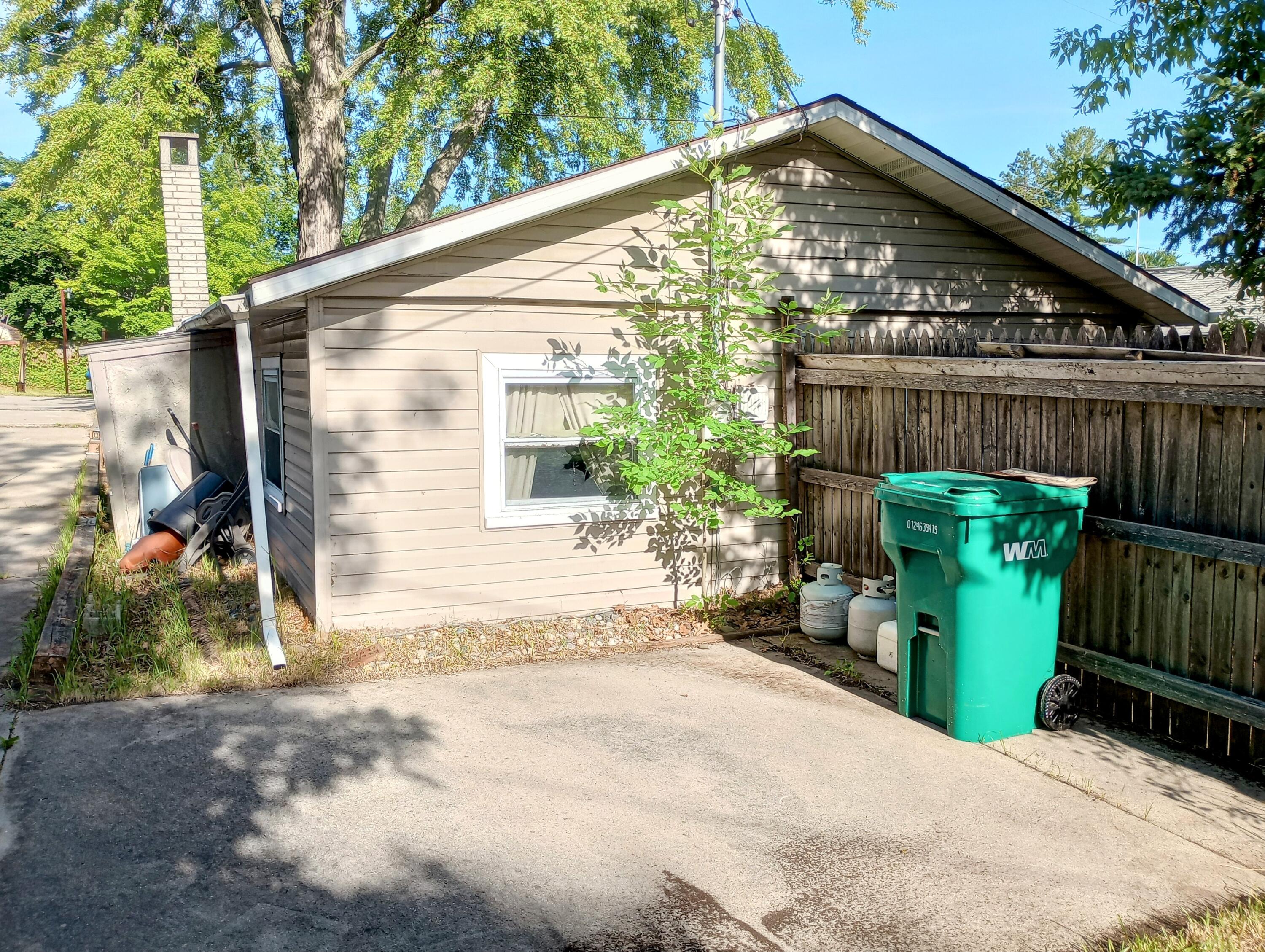 116 Jefferson Avenue