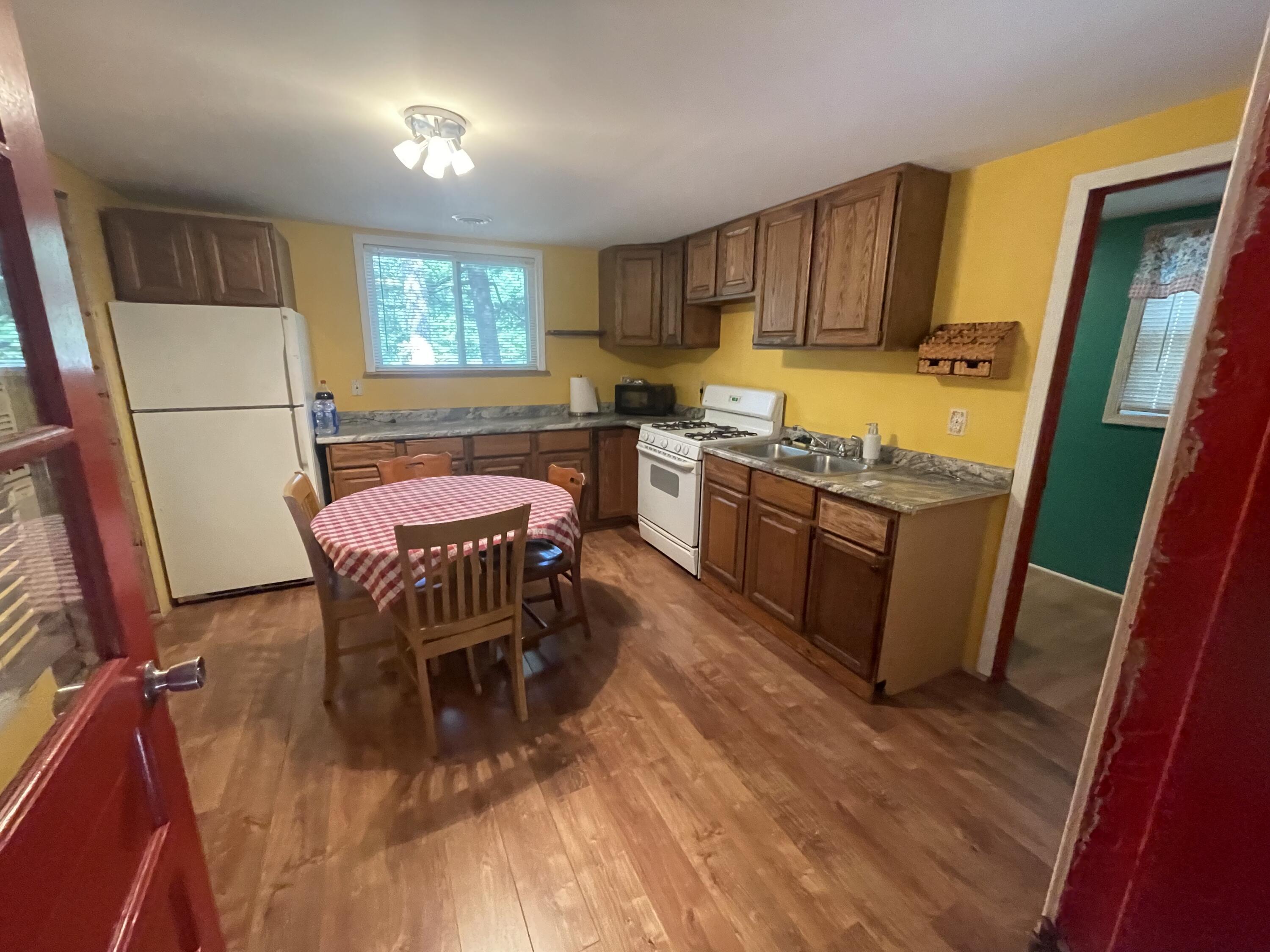 3821 S Townline Road
