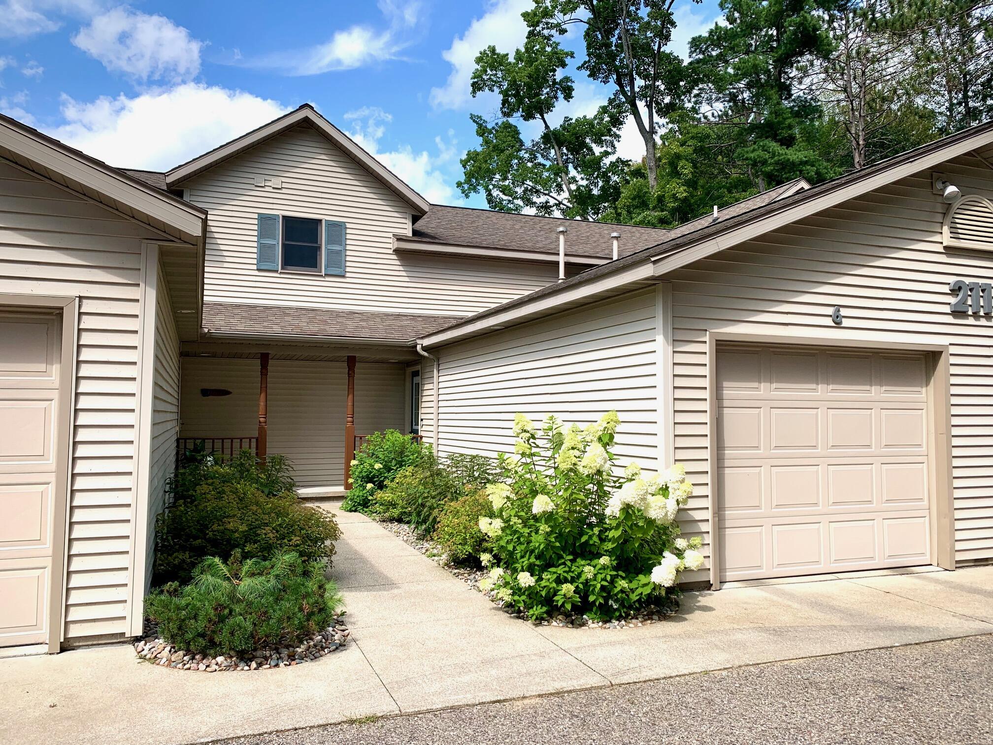 211 White Deer Trail, #6