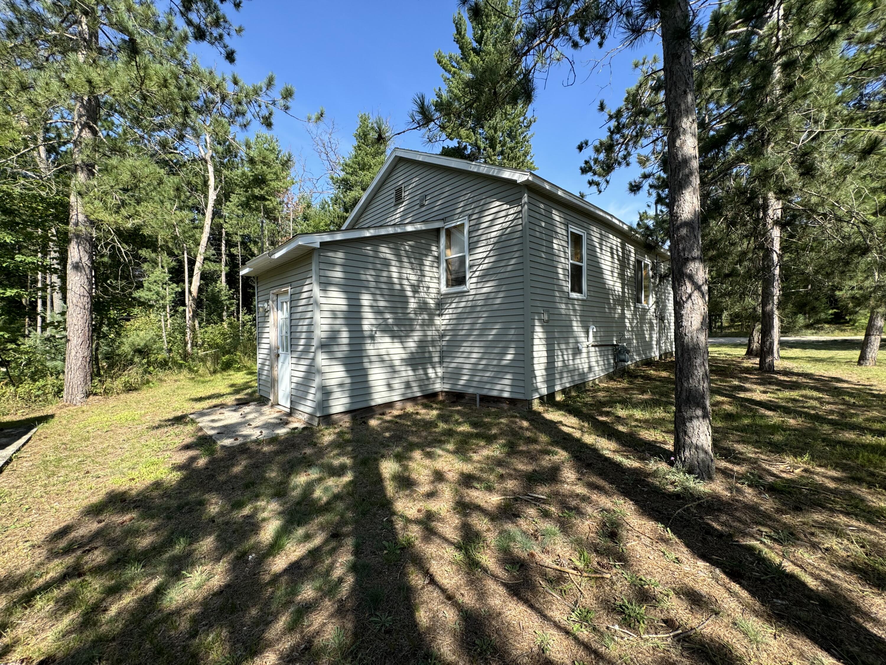 10112 Legion Drive, St. Helen