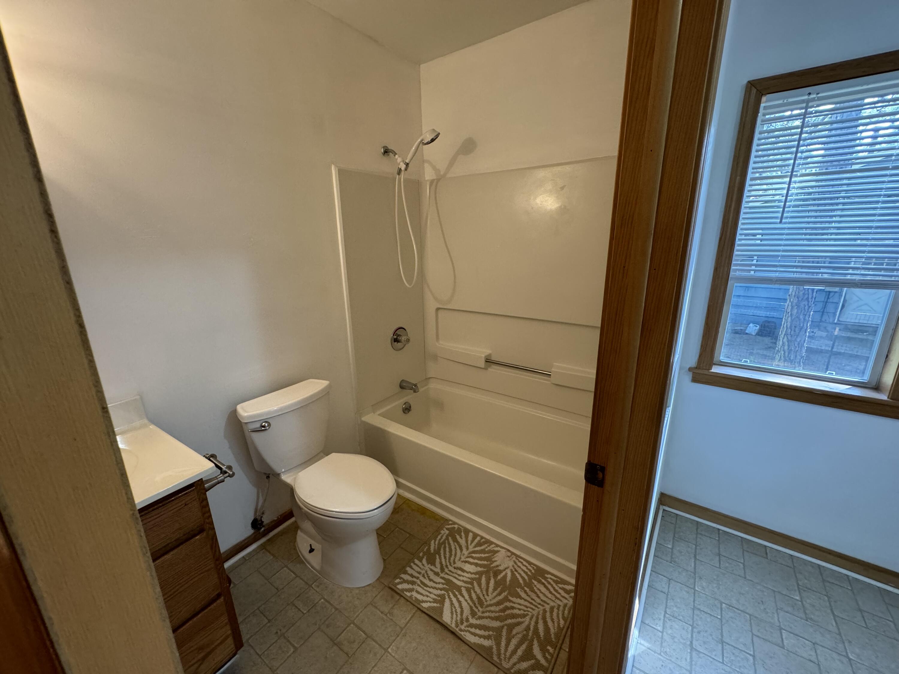 10112 Legion Drive, St. Helen