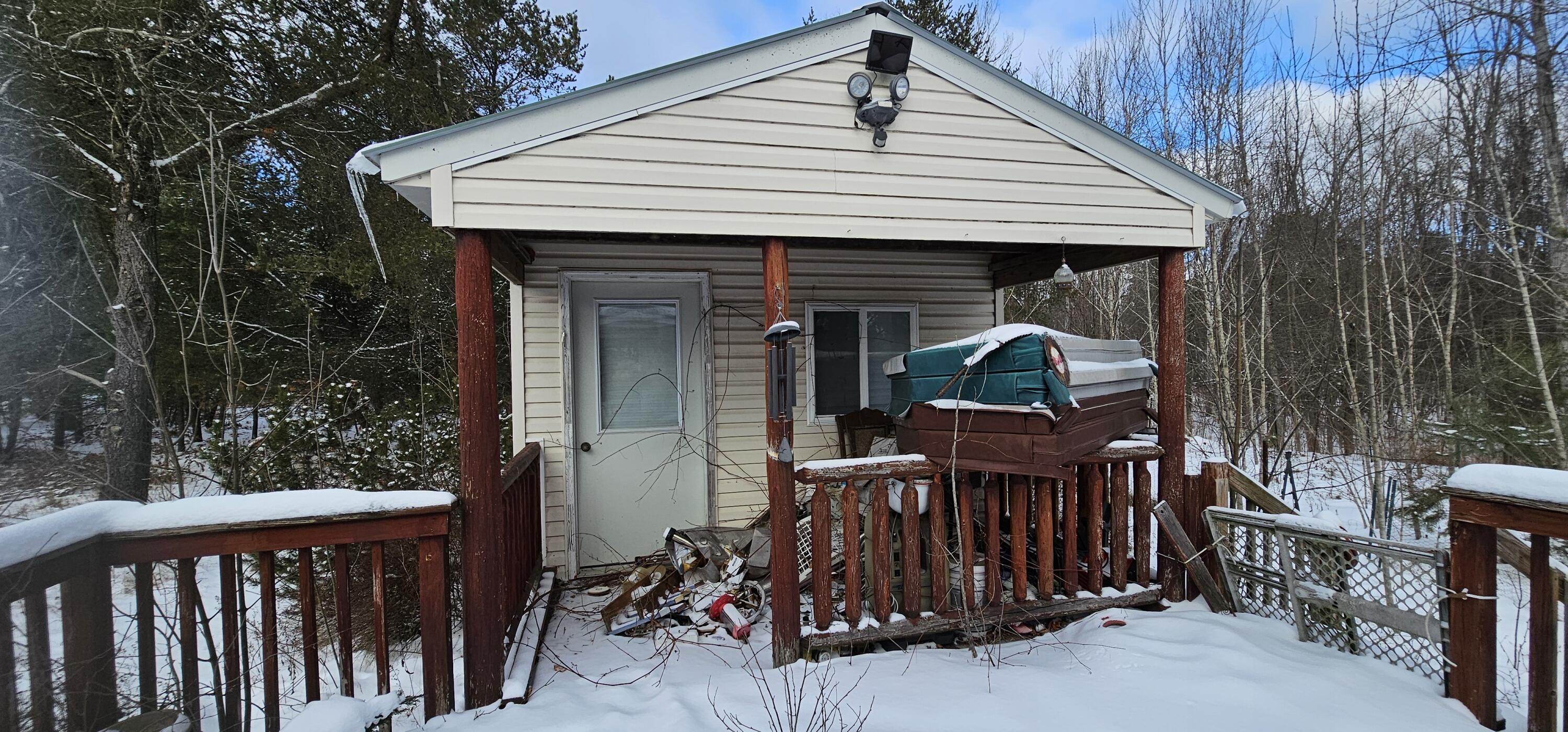 11072 Strawberry Avenue