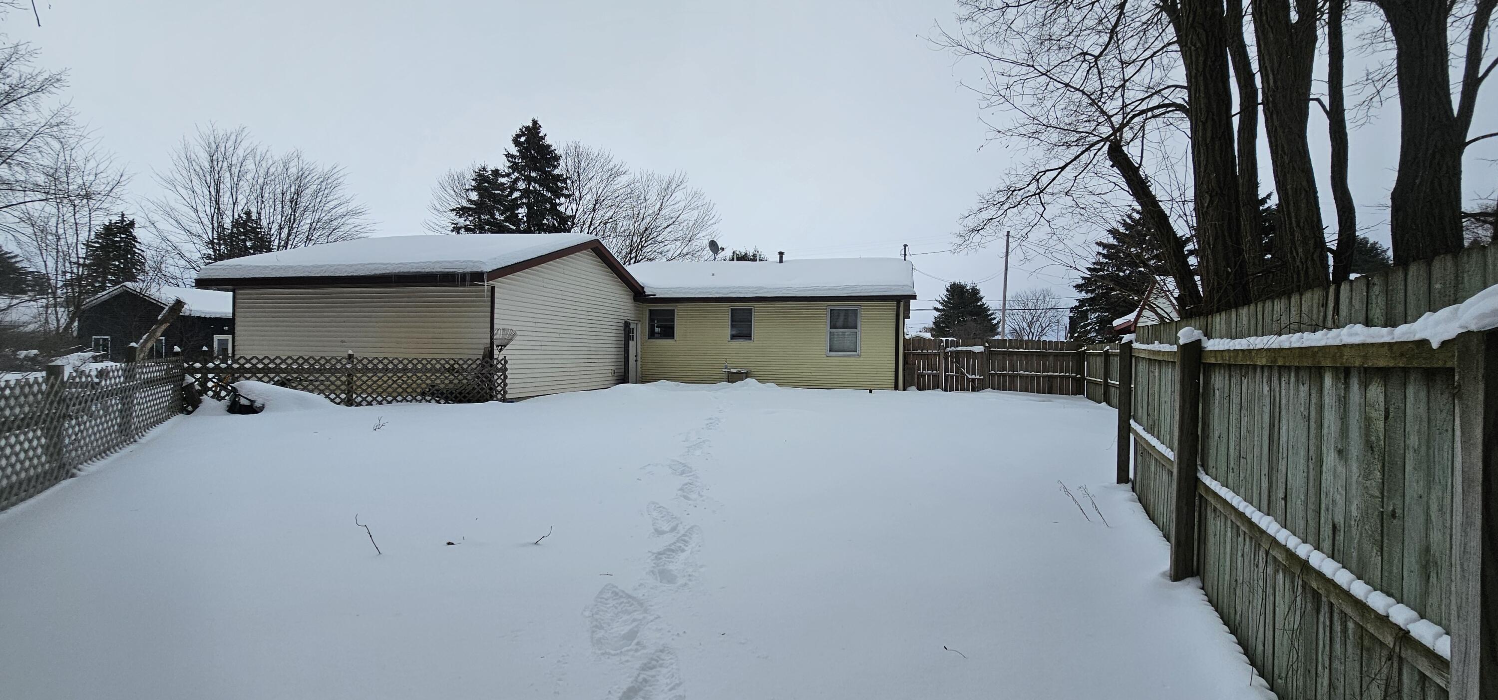 909 Collingwood Avenue