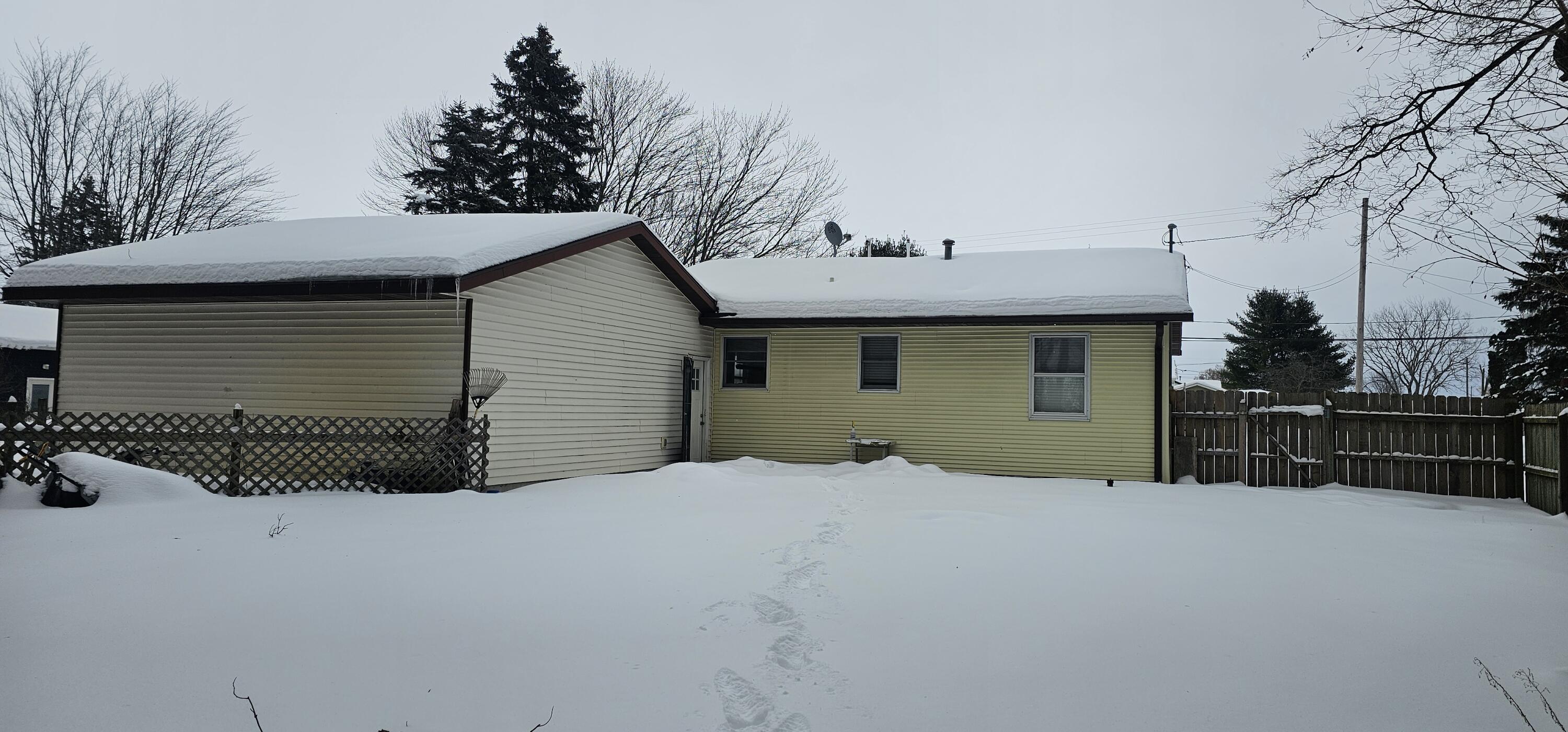 909 Collingwood Avenue