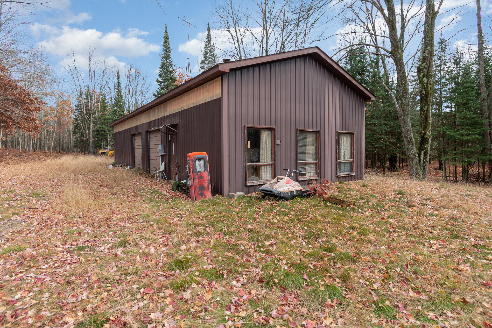 1940 N Third Lake Road, St. Helen