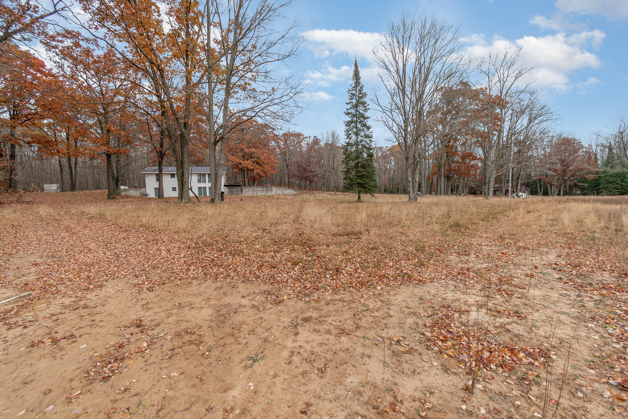 1940 N Third Lake Road, St. Helen