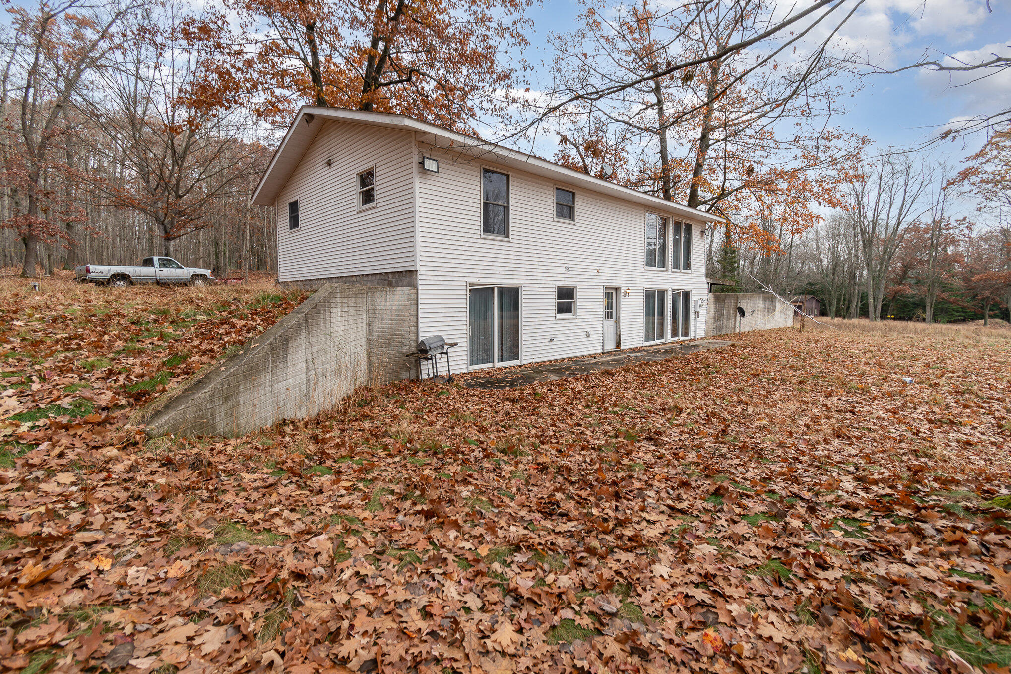 1940 N Third Lake Road, St. Helen
