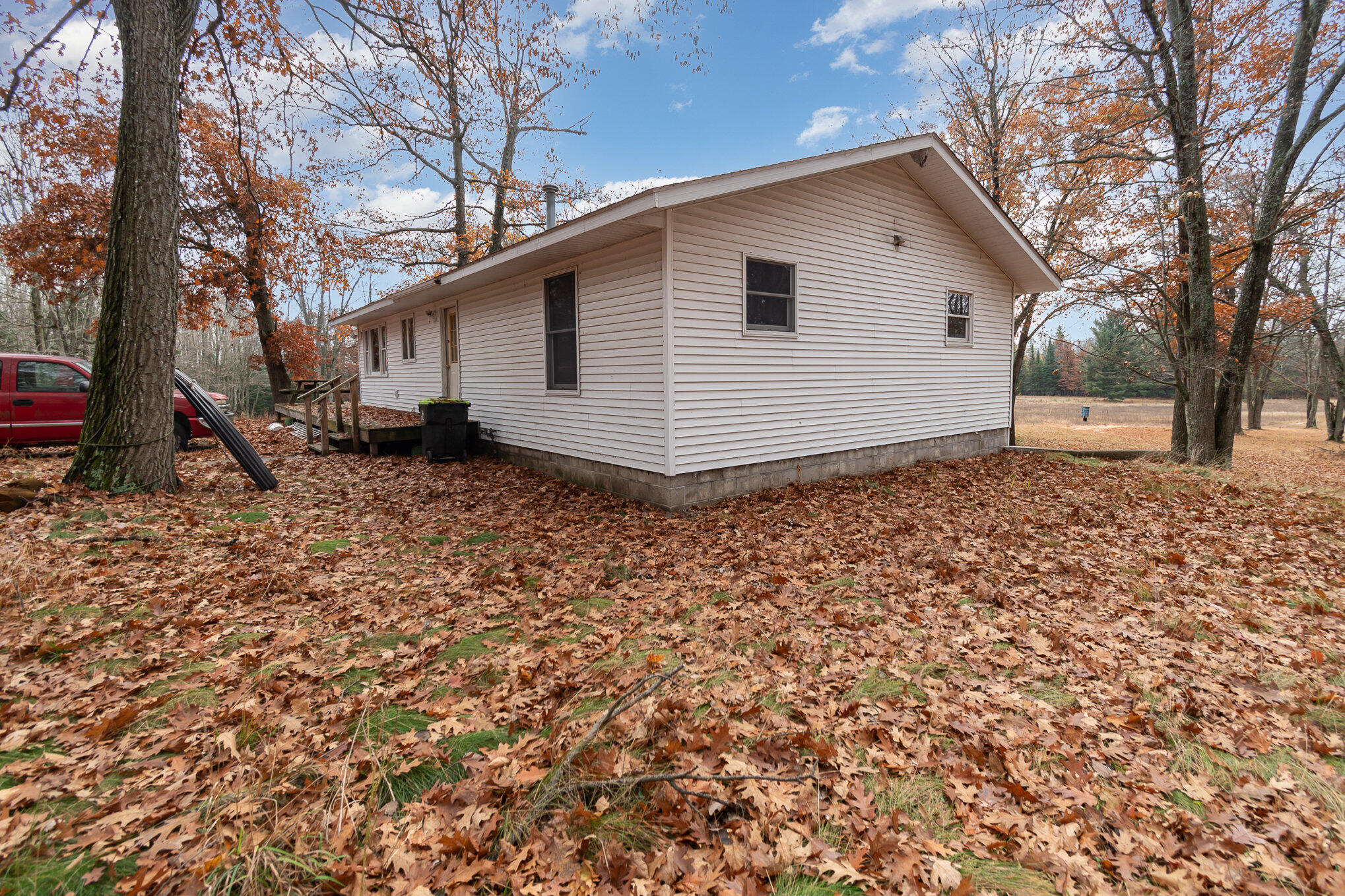 1940 N Third Lake Road, St. Helen