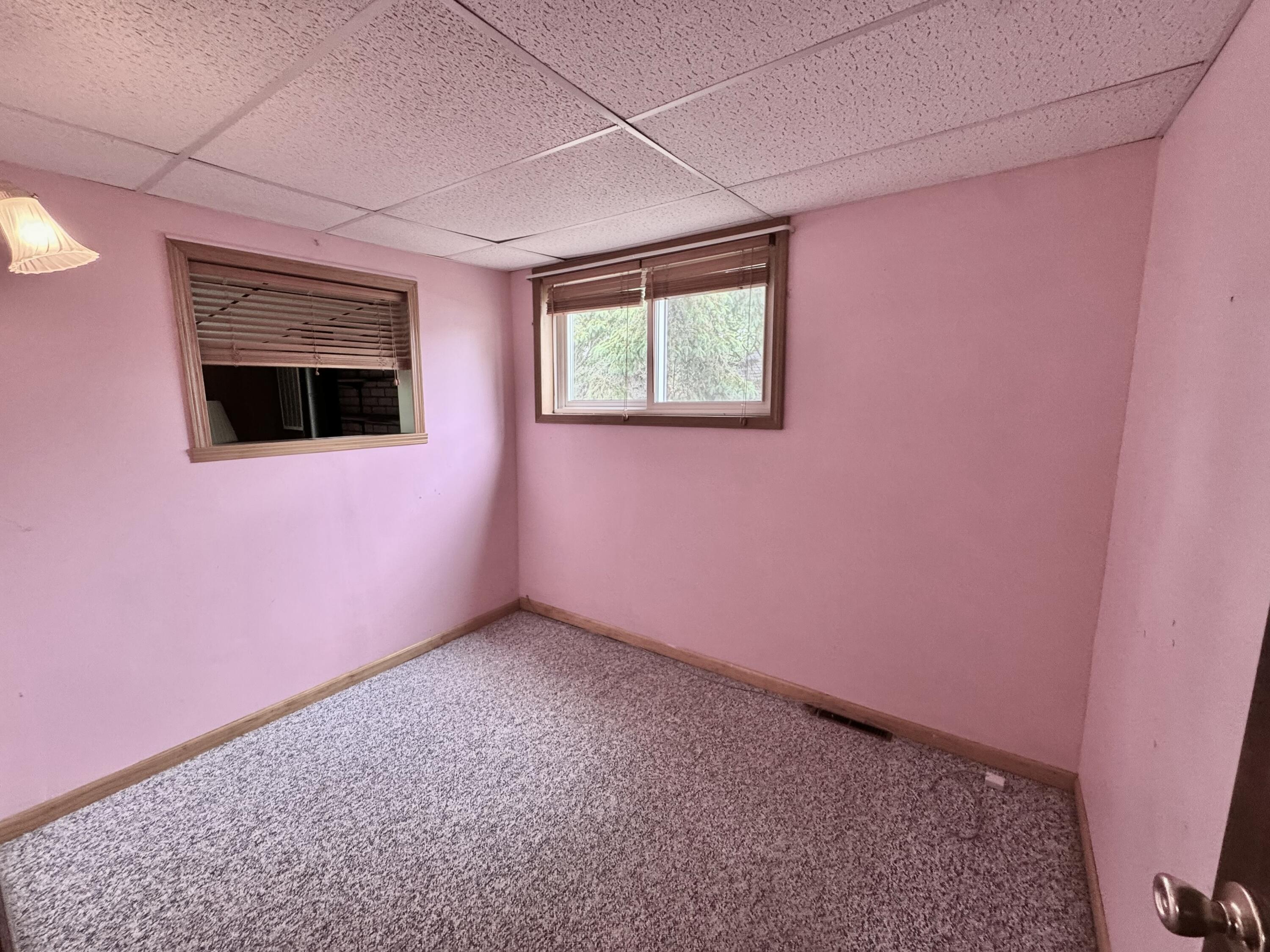 2833 S Horseshoe Trail