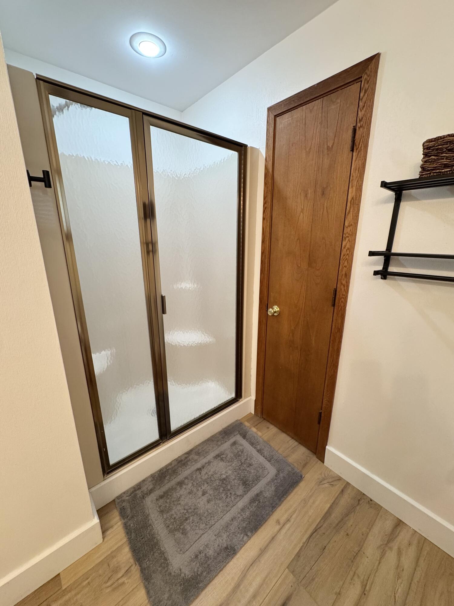 9875 Lee Road, St. Helen