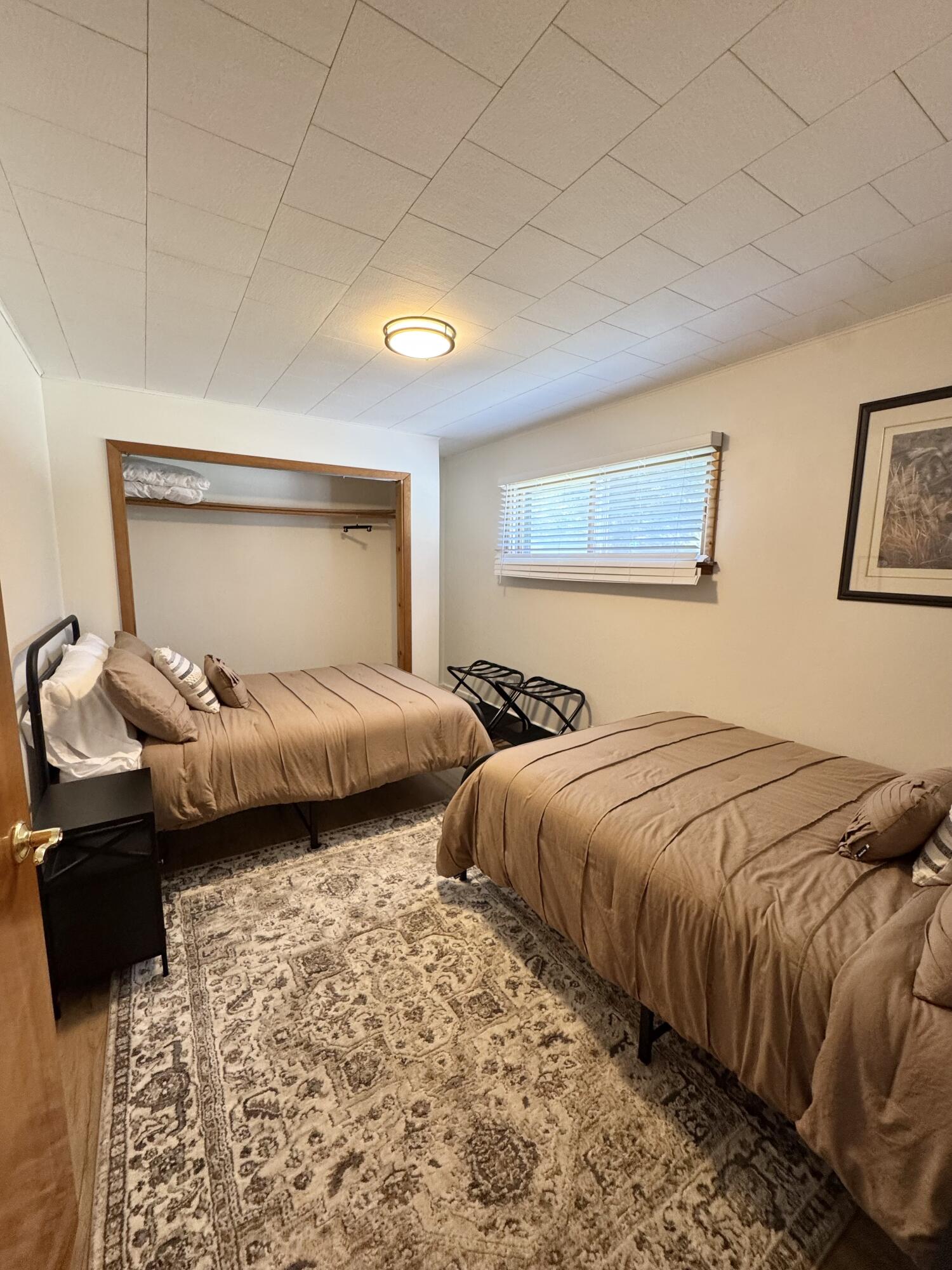 9875 Lee Road, St. Helen