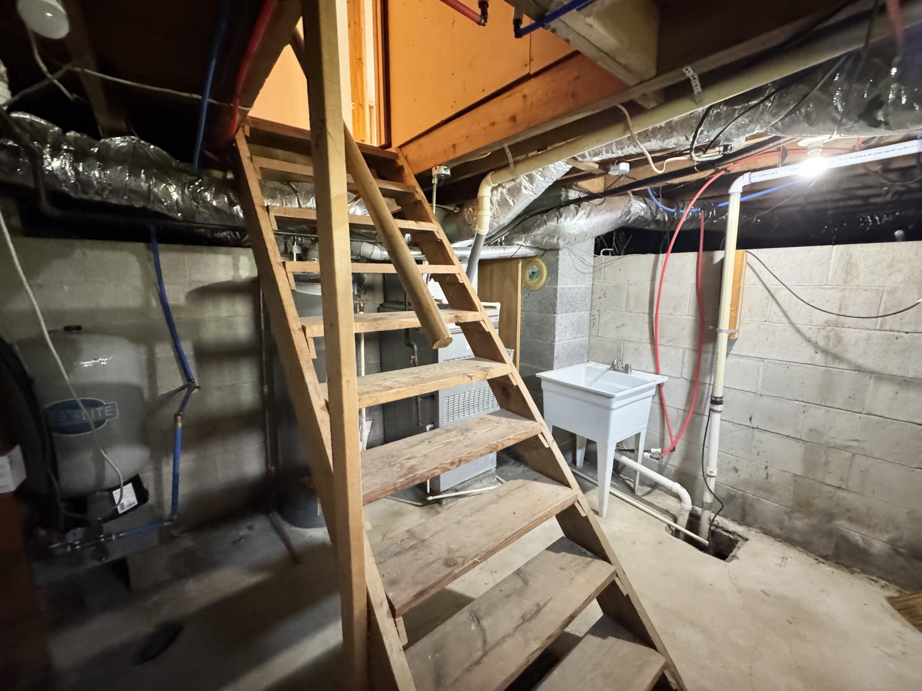 9875 Lee Road, St. Helen