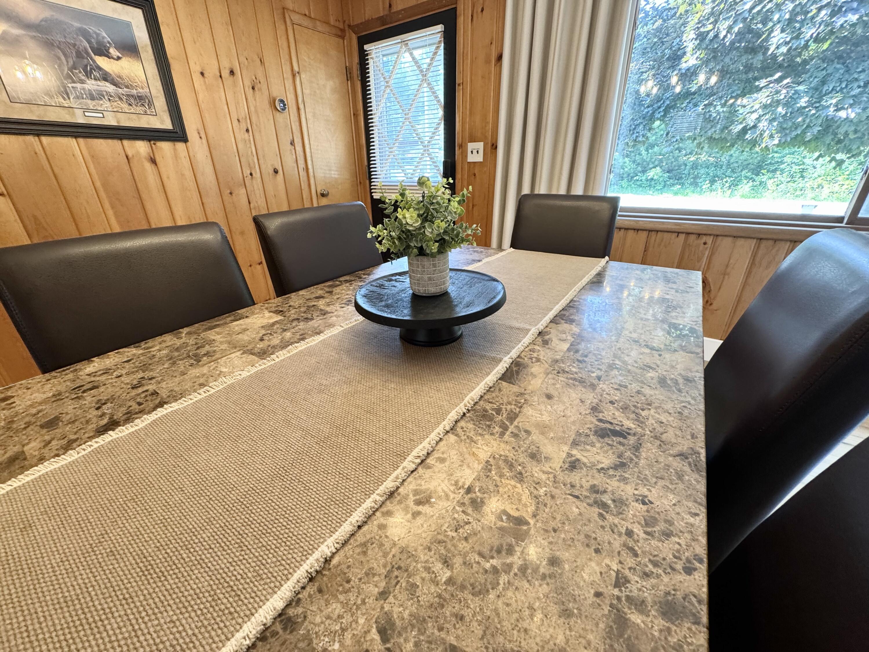 9875 Lee Road, St. Helen